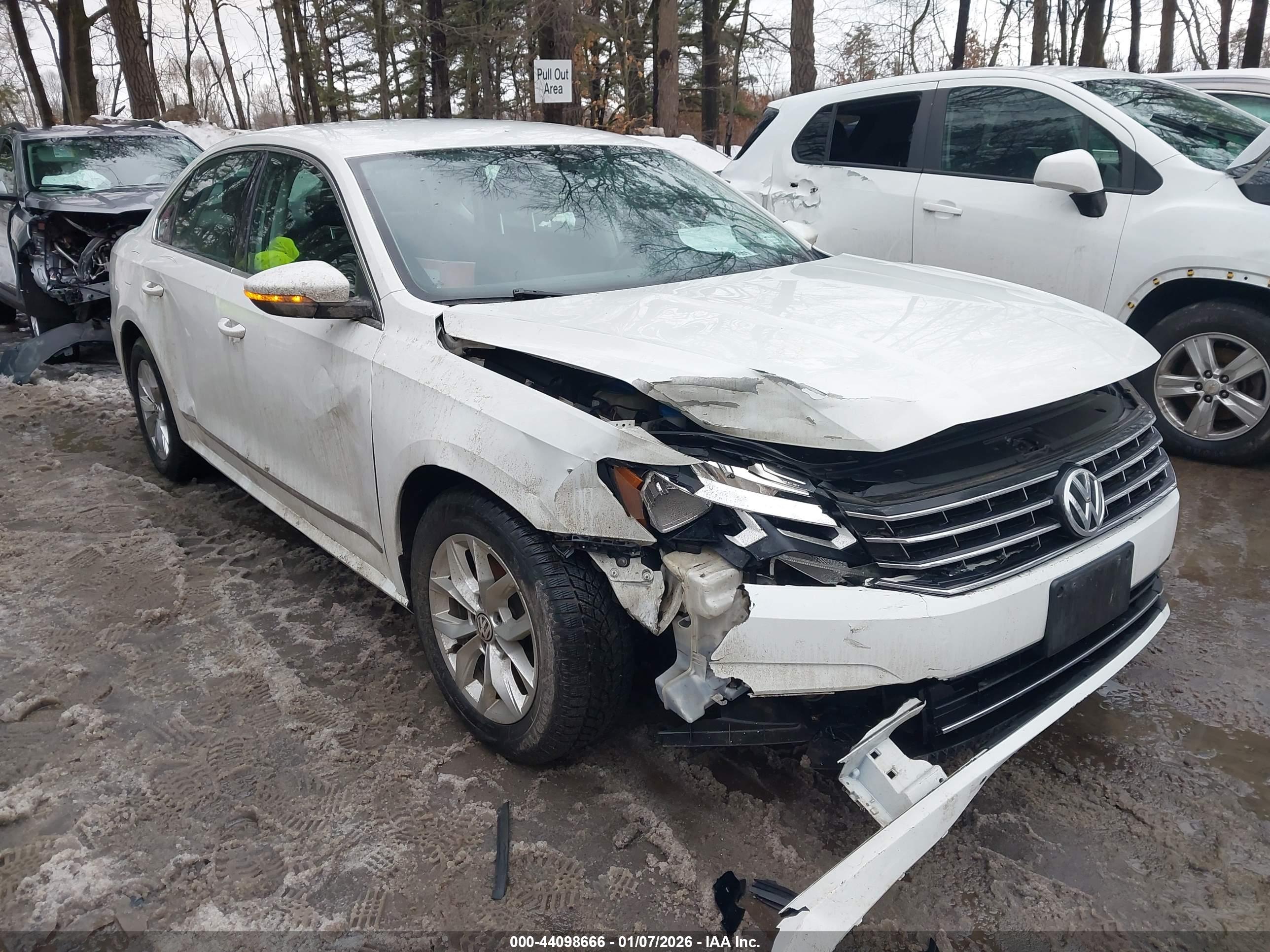 VOLKSWAGEN PASSAT image 6