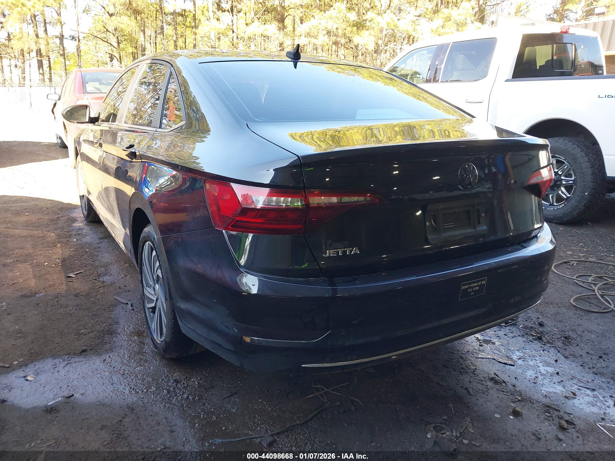 VOLKSWAGEN JETTA image 3