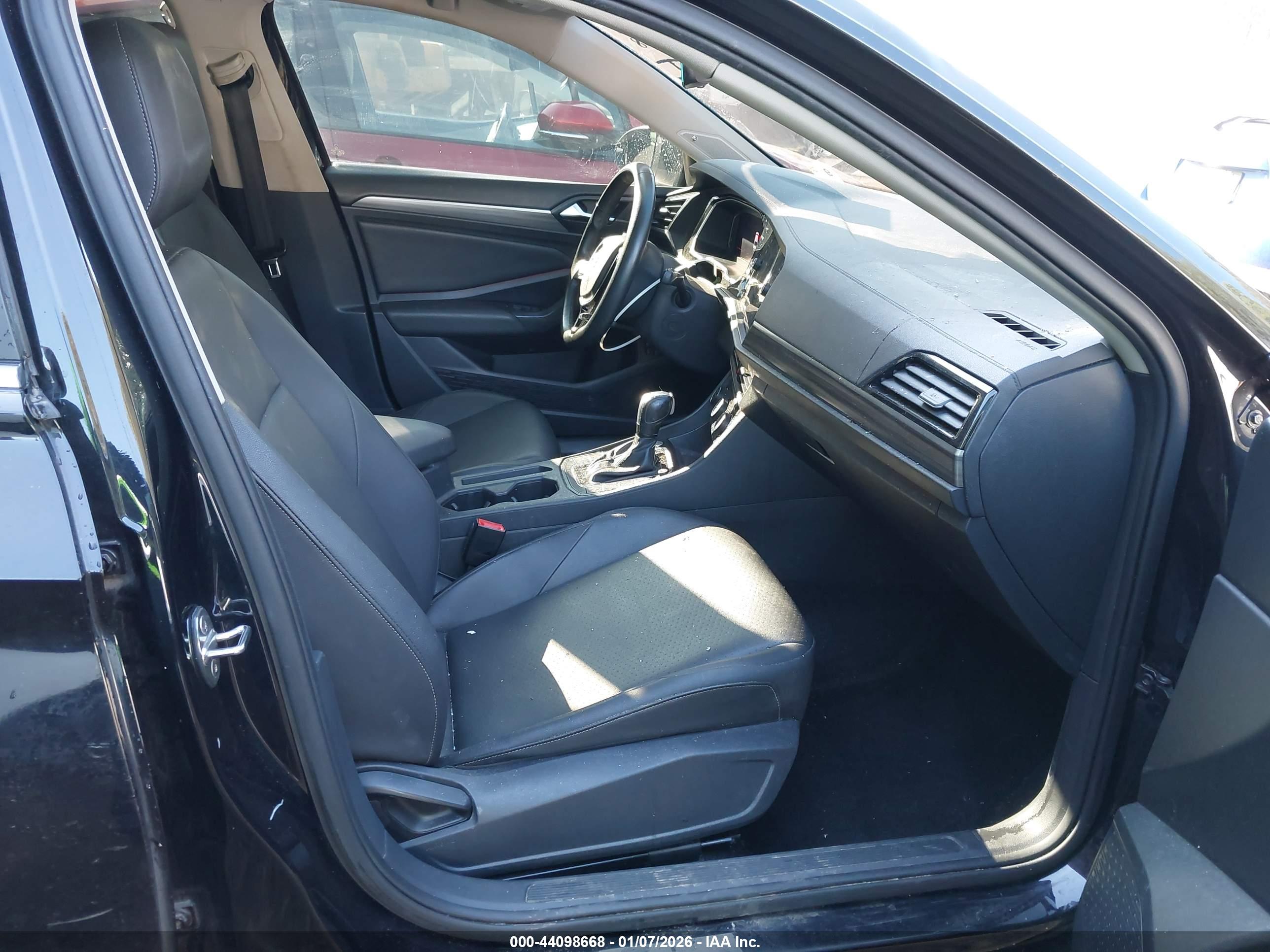 VOLKSWAGEN JETTA image 5