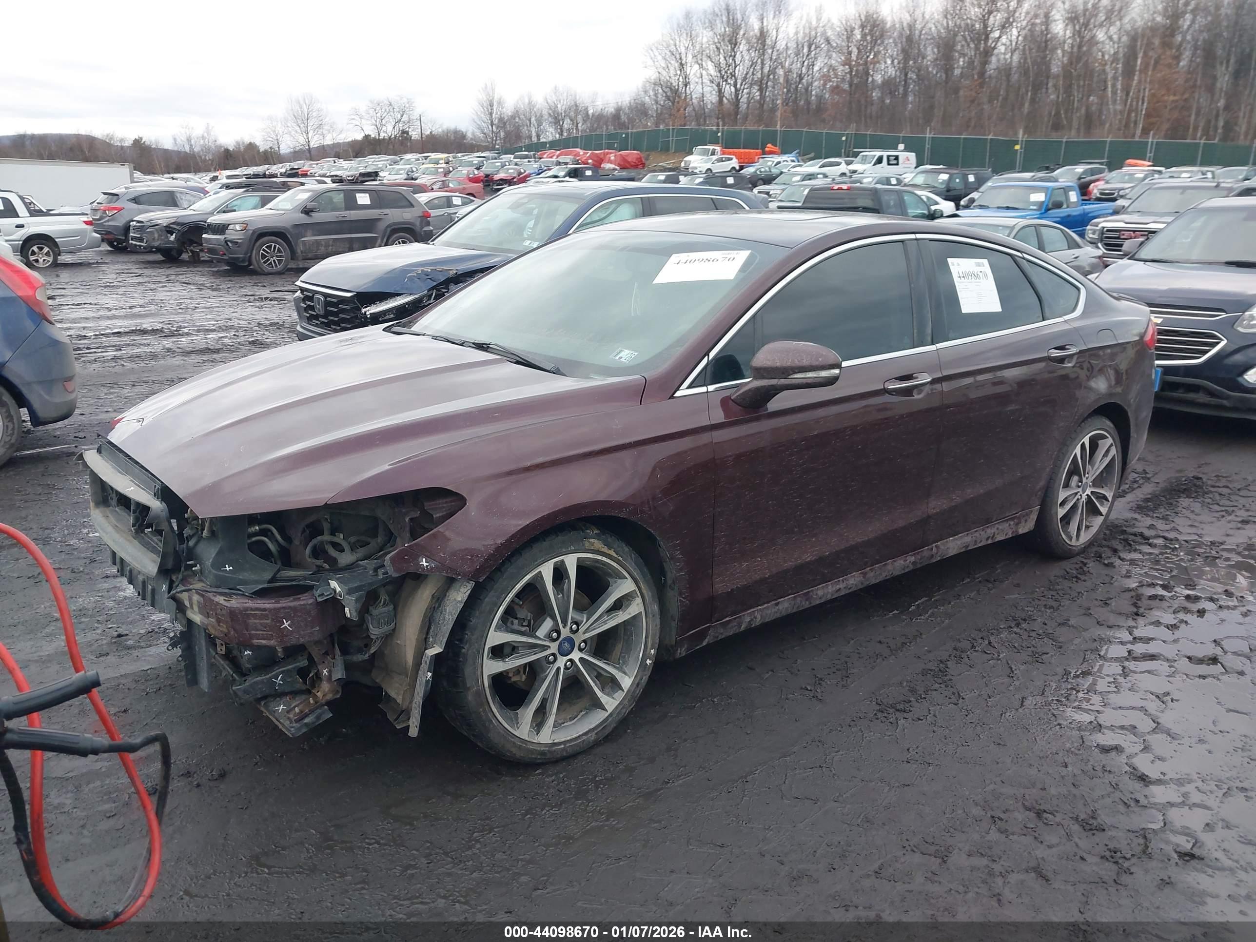 FORD FUSION image 2