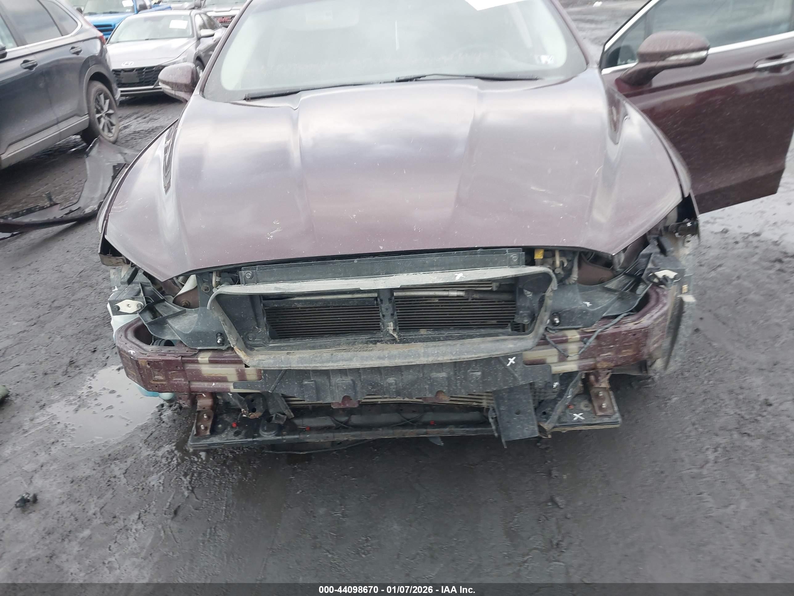 FORD FUSION image 6