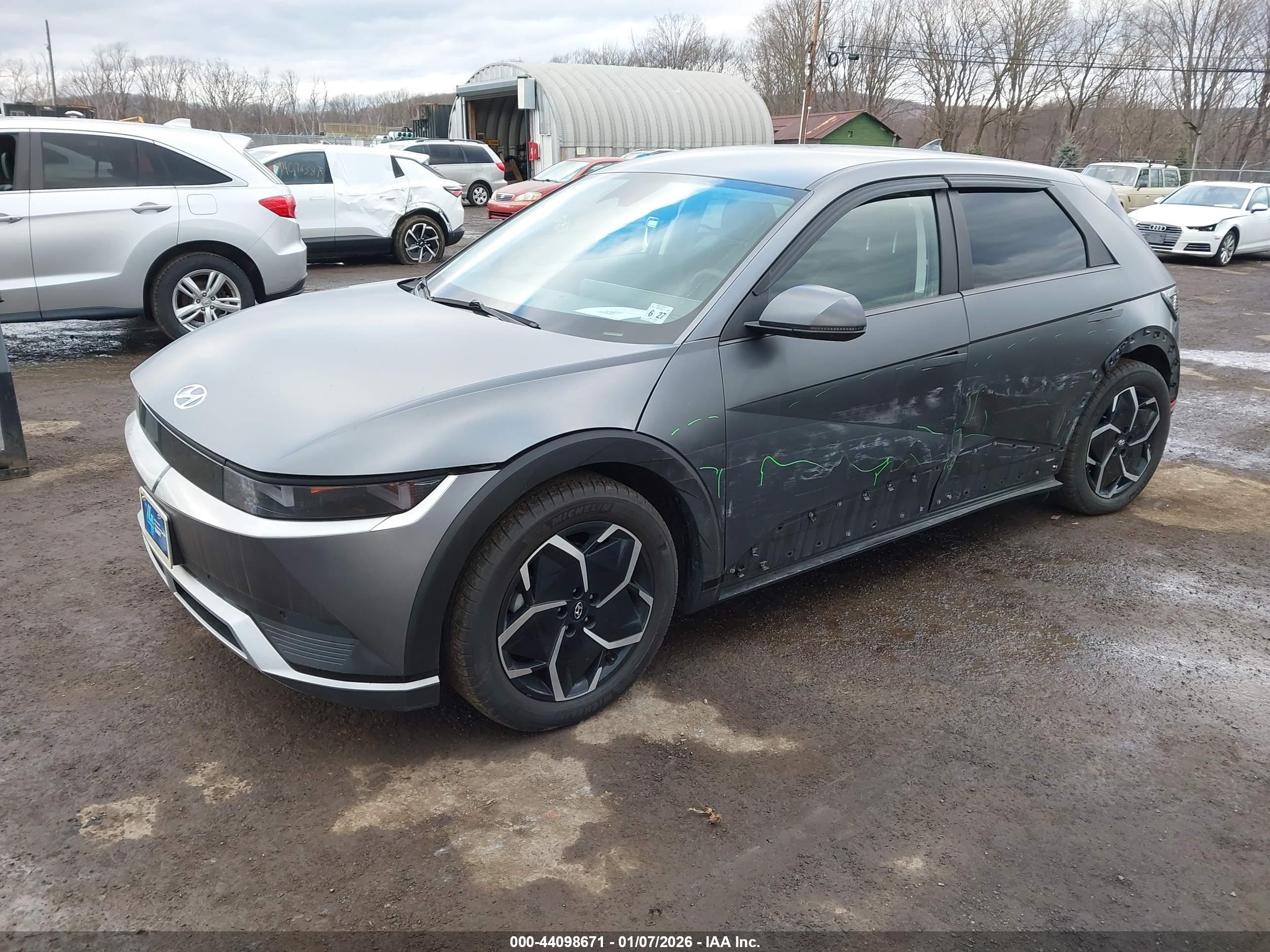 HYUNDAI IONIQ image 2