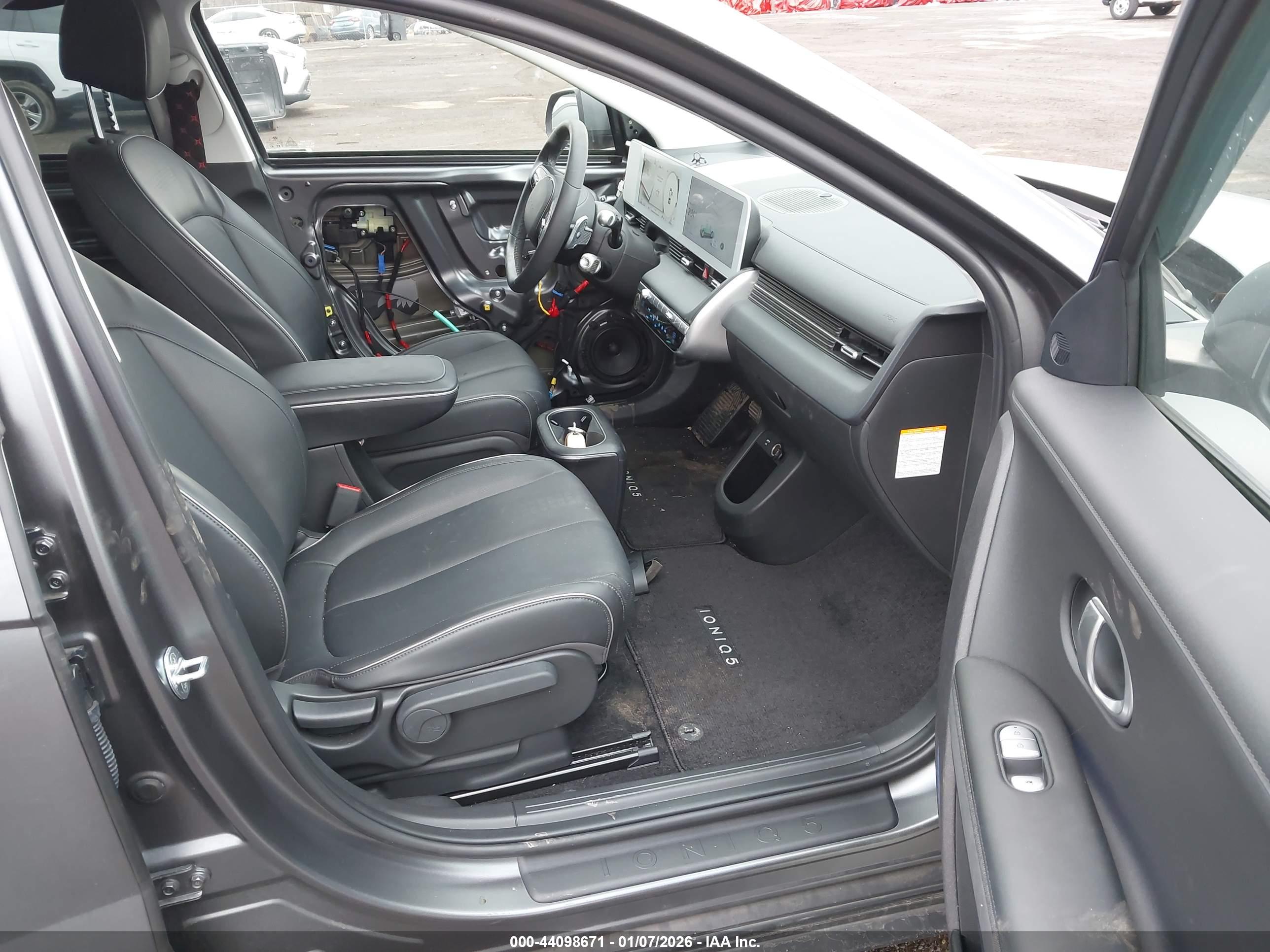 HYUNDAI IONIQ image 5