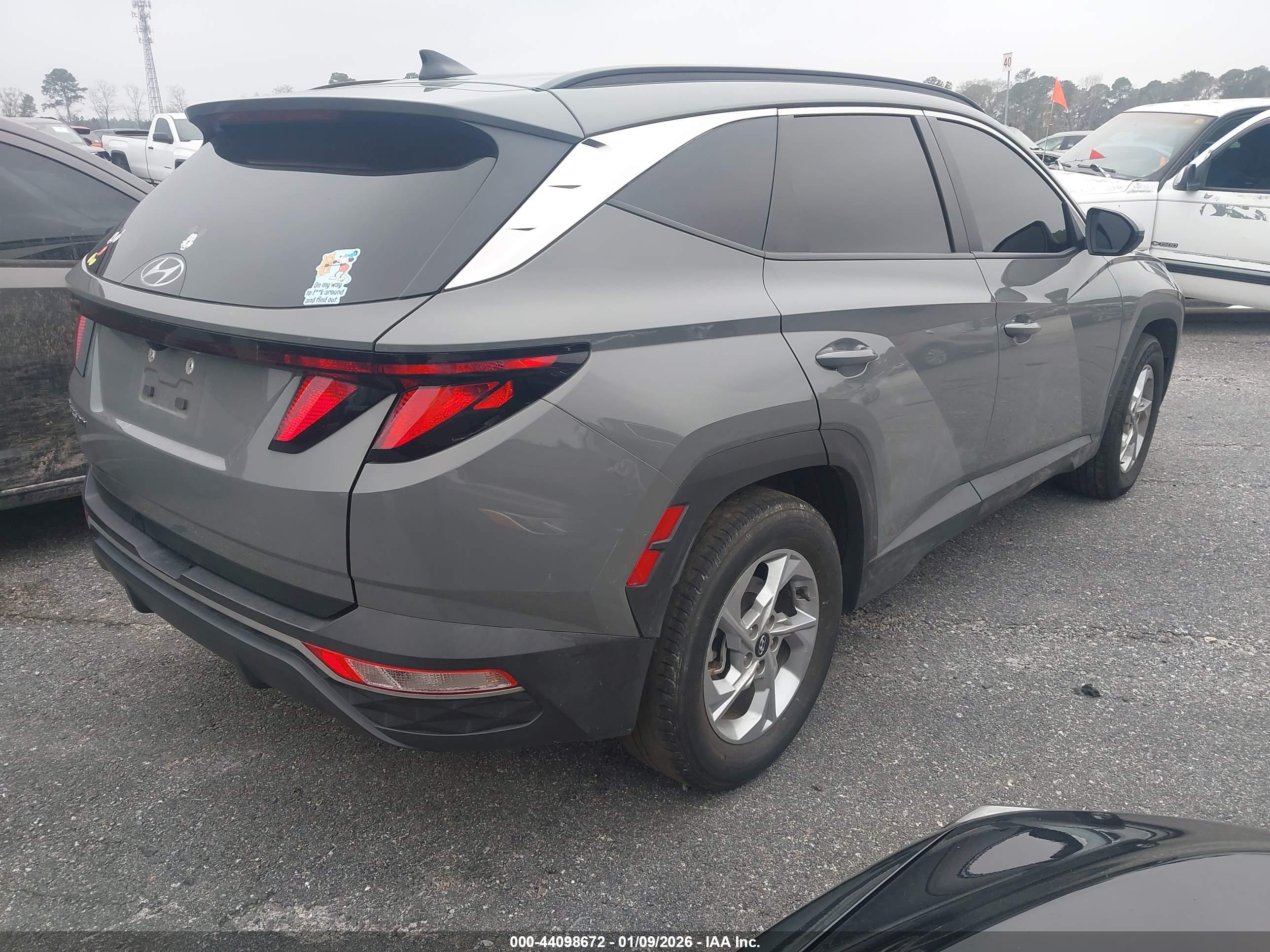 HYUNDAI TUCSON image 4