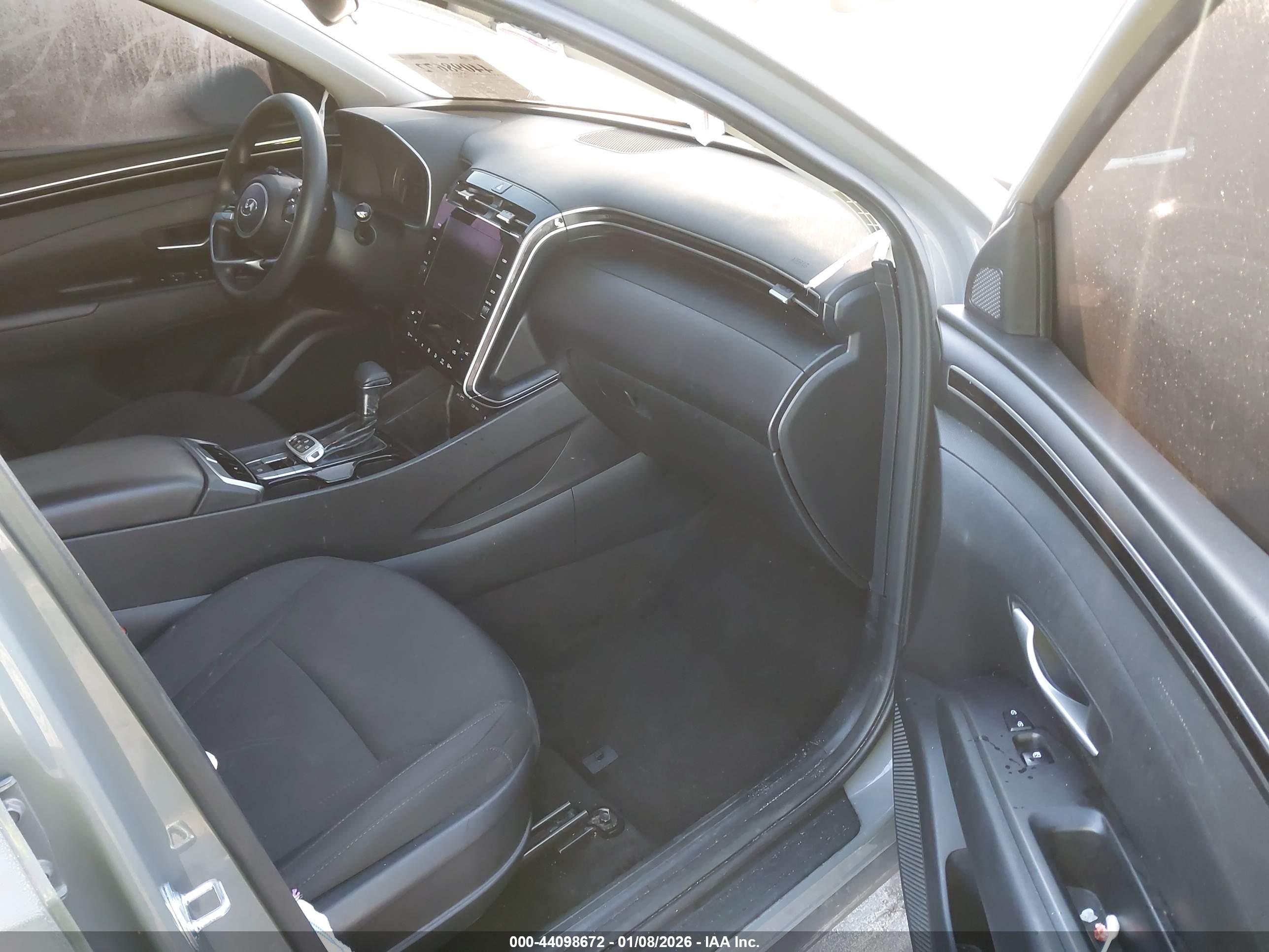 HYUNDAI TUCSON image 5
