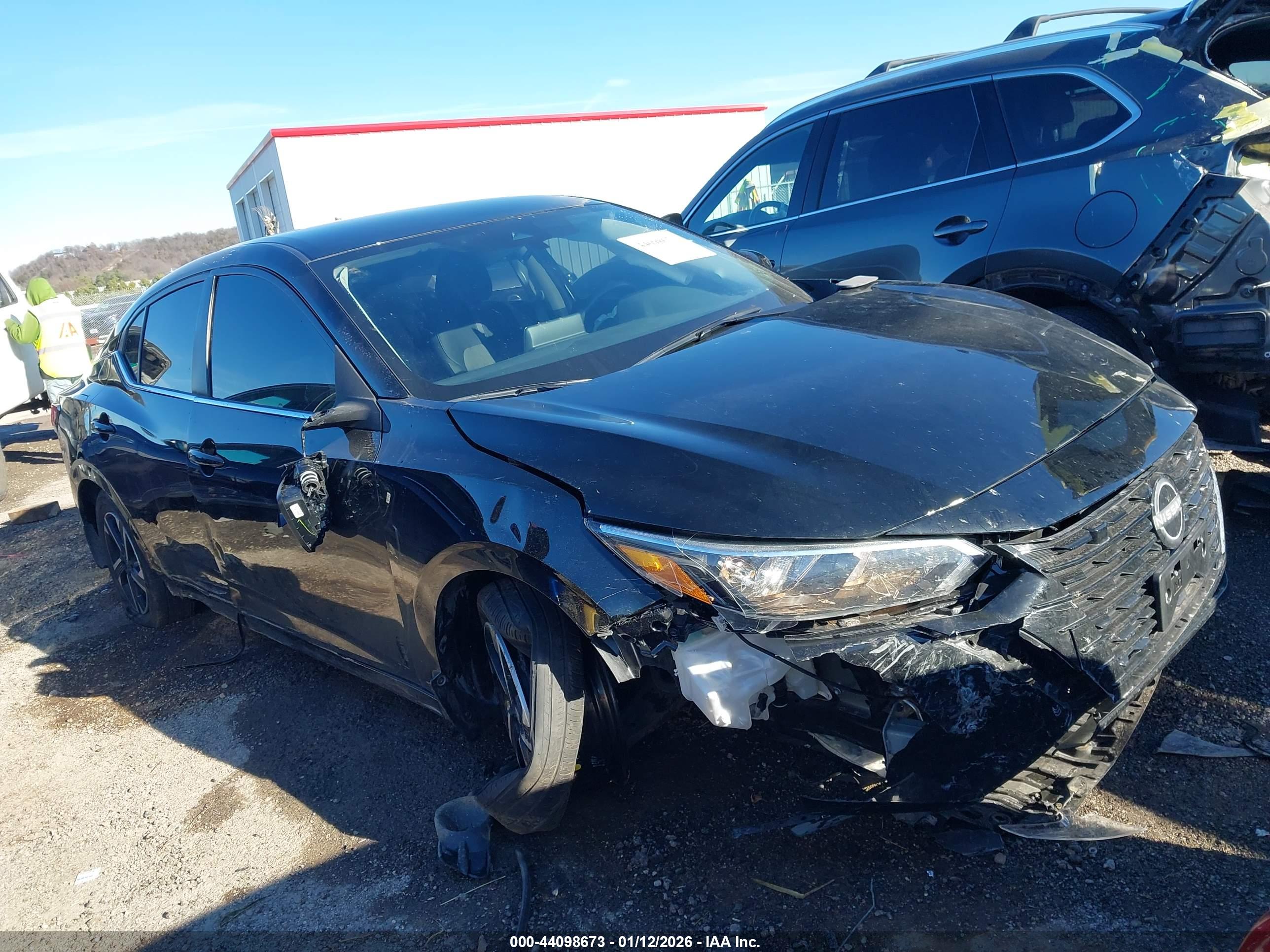 NISSAN SENTRA image 6