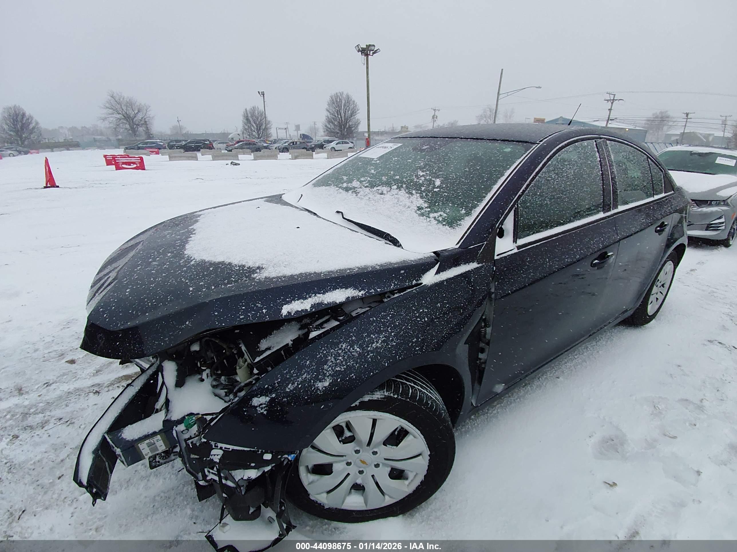 CHEVROLET CRUZE image 2