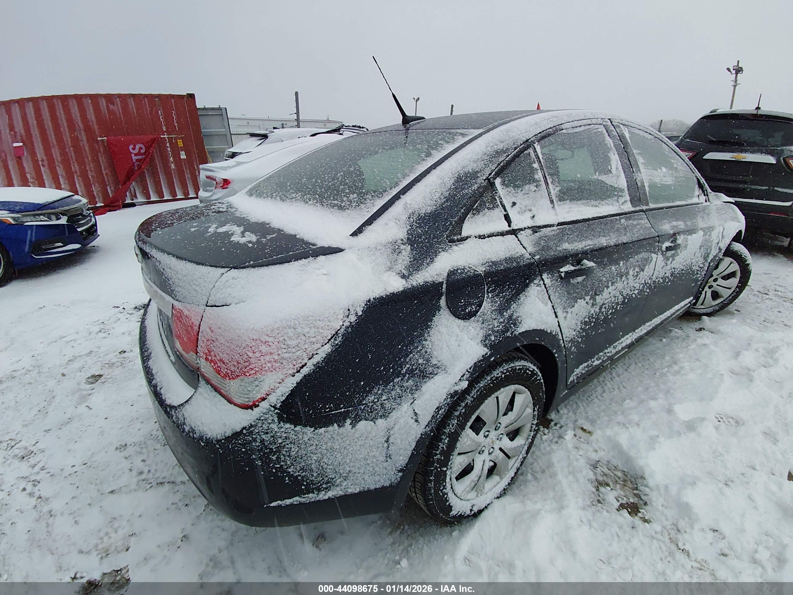 CHEVROLET CRUZE image 4