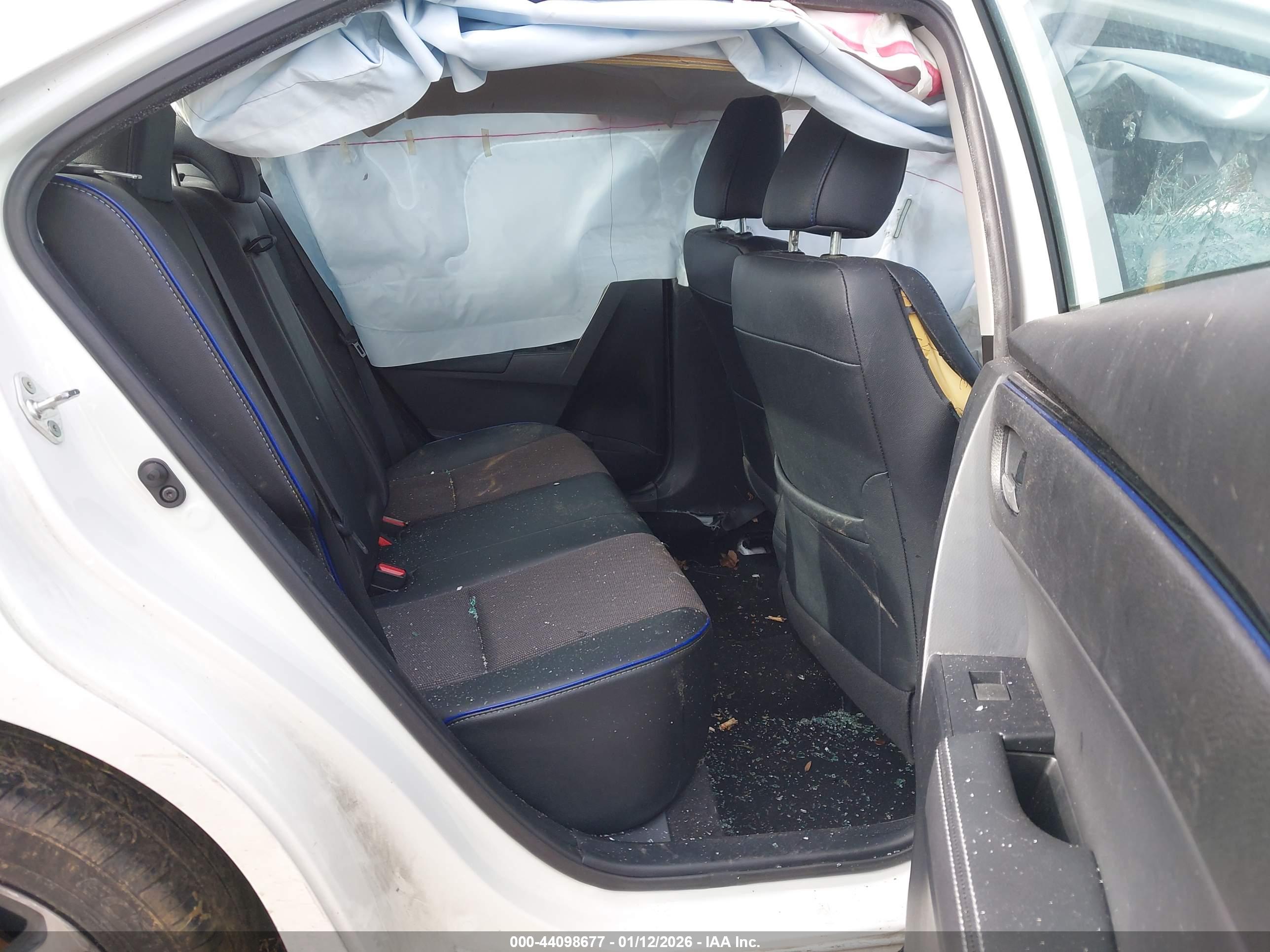 TOYOTA COROLLA image 8