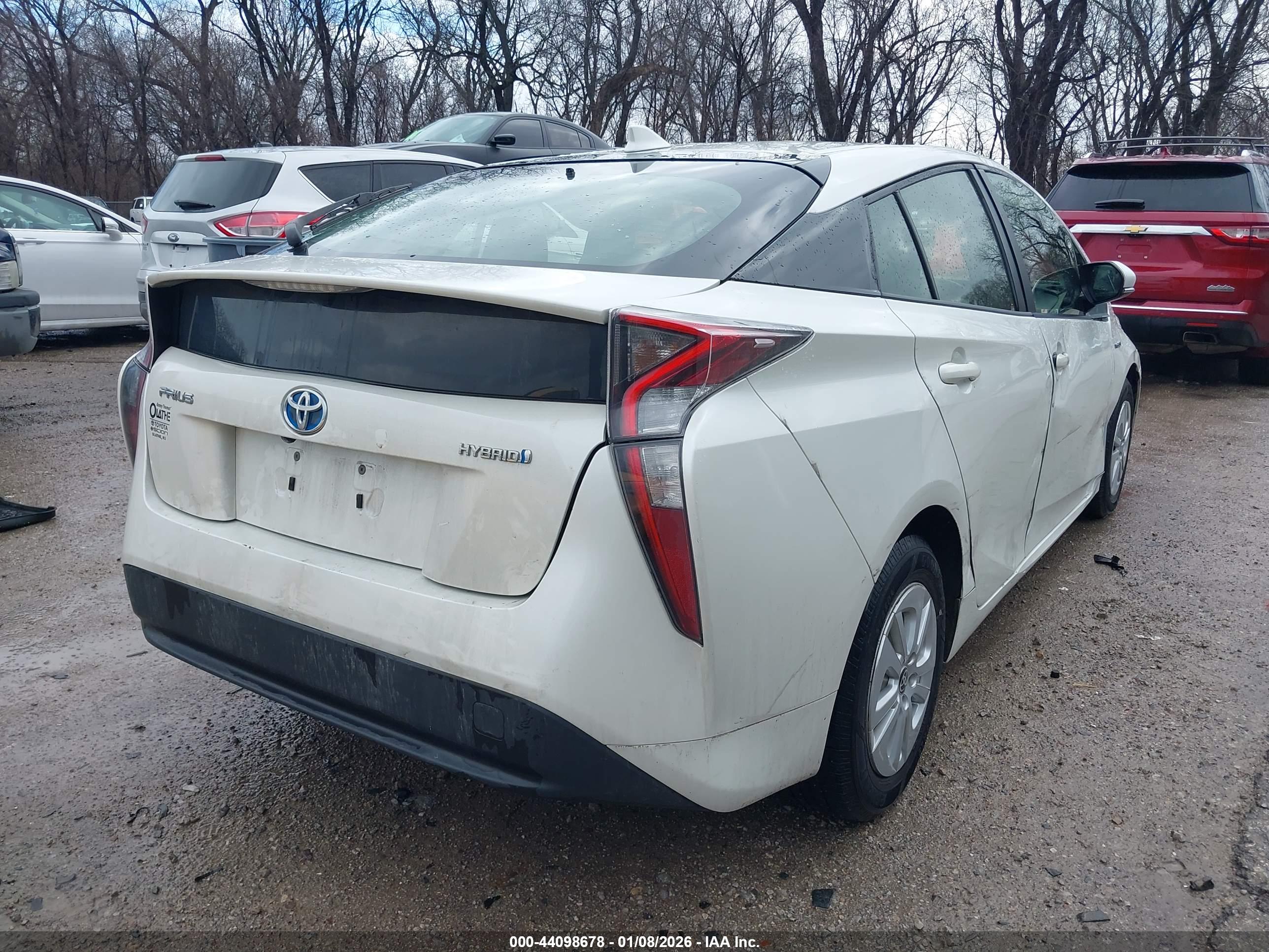 TOYOTA PRIUS image 4