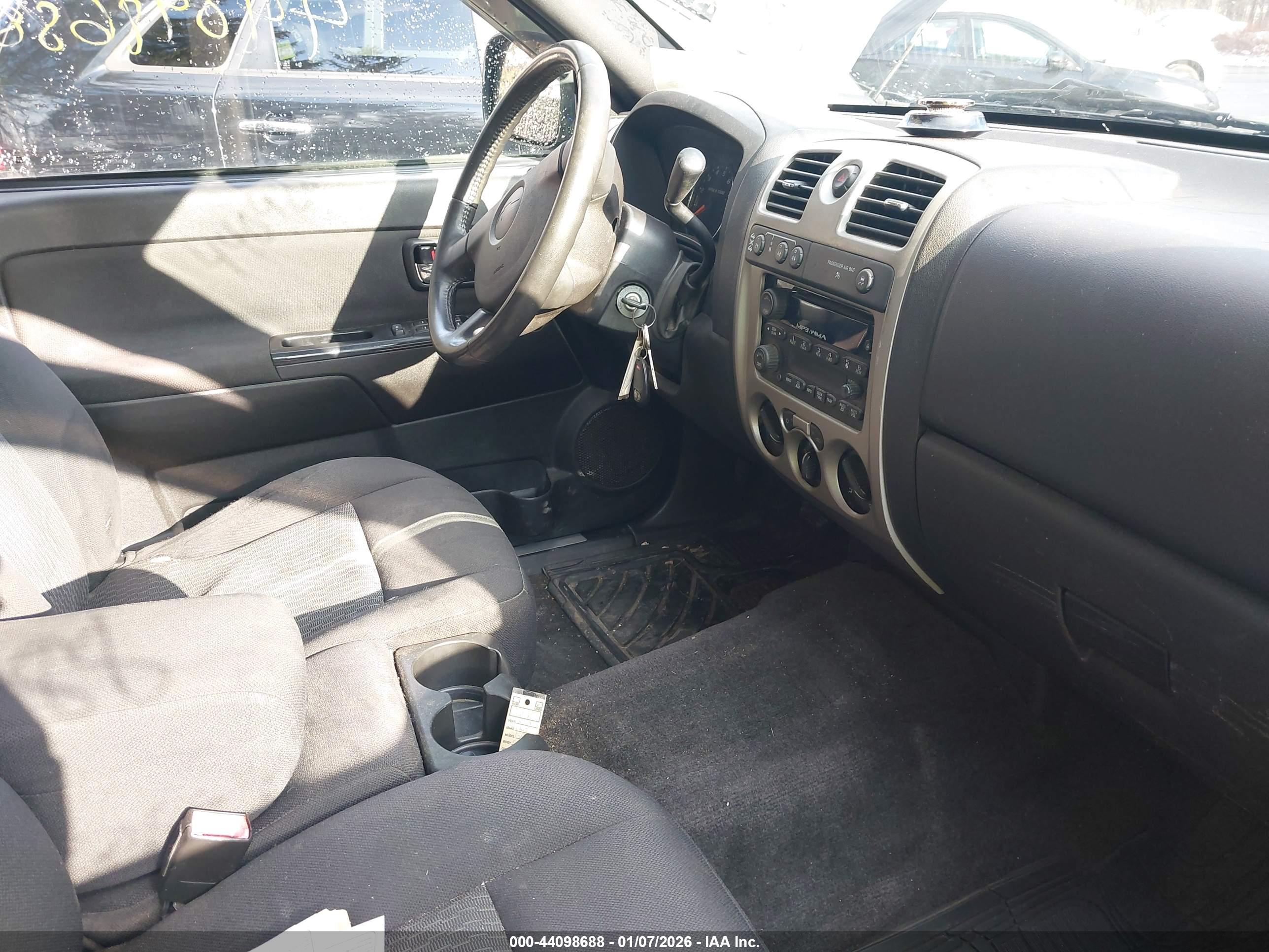 CHEVROLET COLORADO image 5