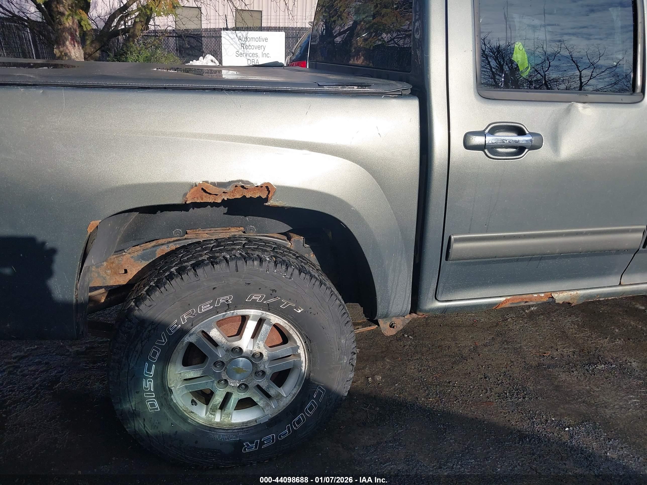 CHEVROLET COLORADO image 6