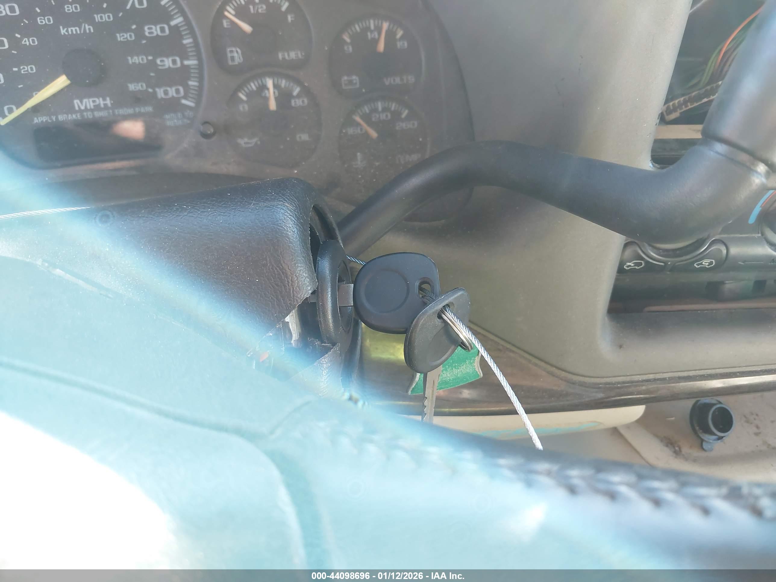 GMC YUKON image 11