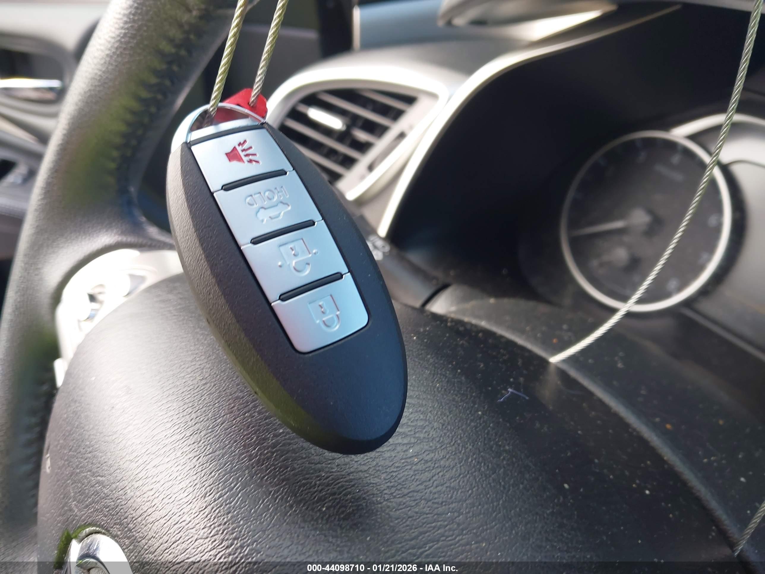 NISSAN MURANO image 11