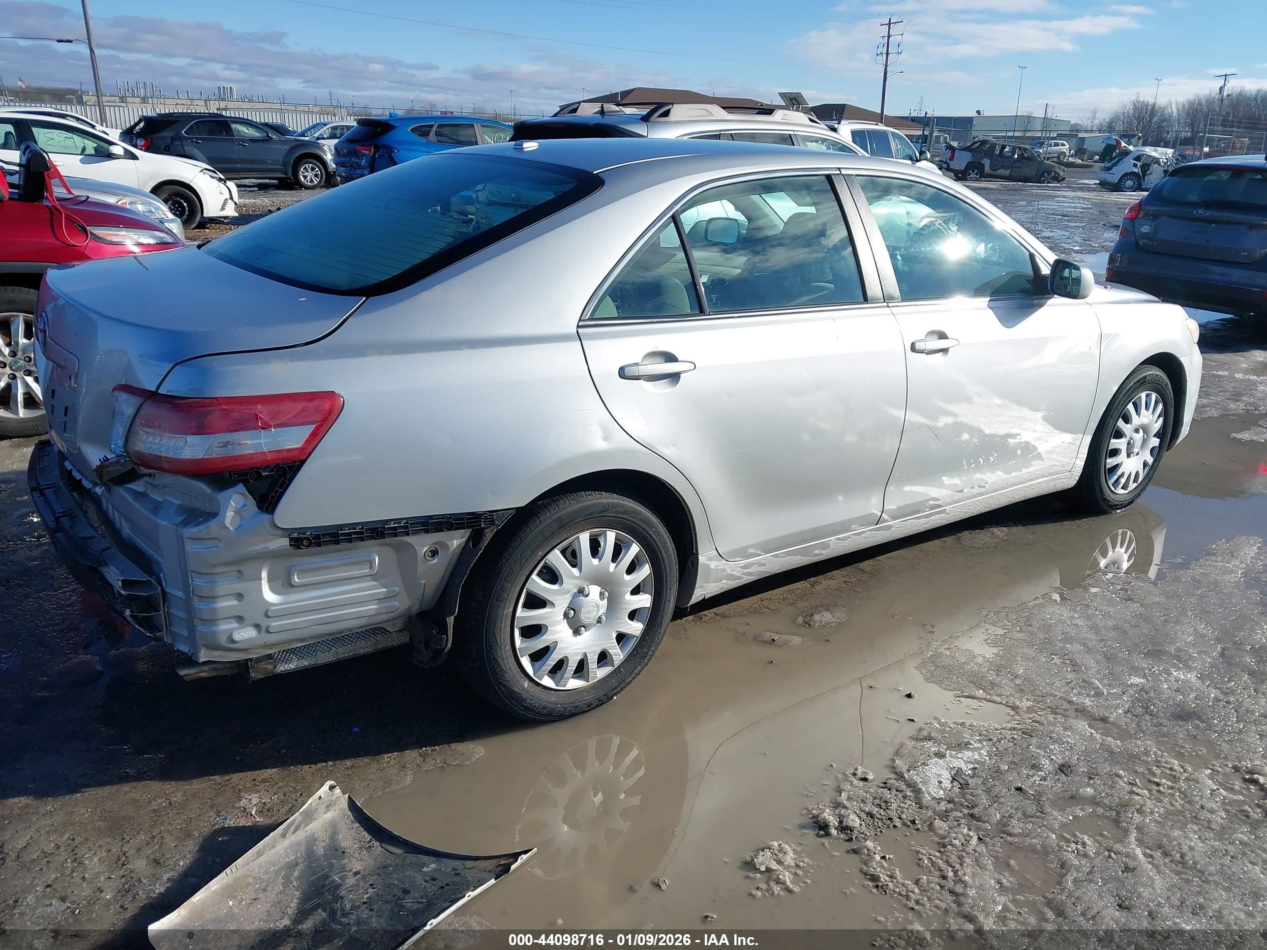TOYOTA CAMRY image 4
