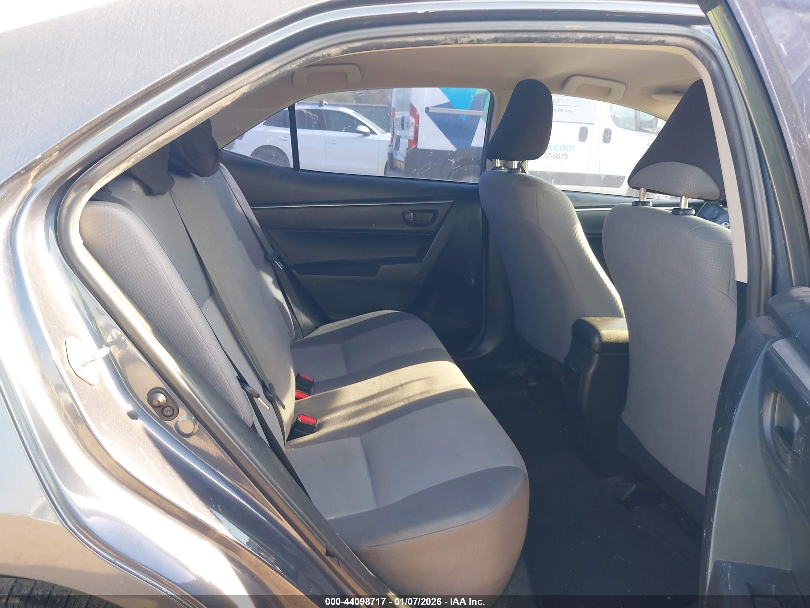 TOYOTA COROLLA image 8