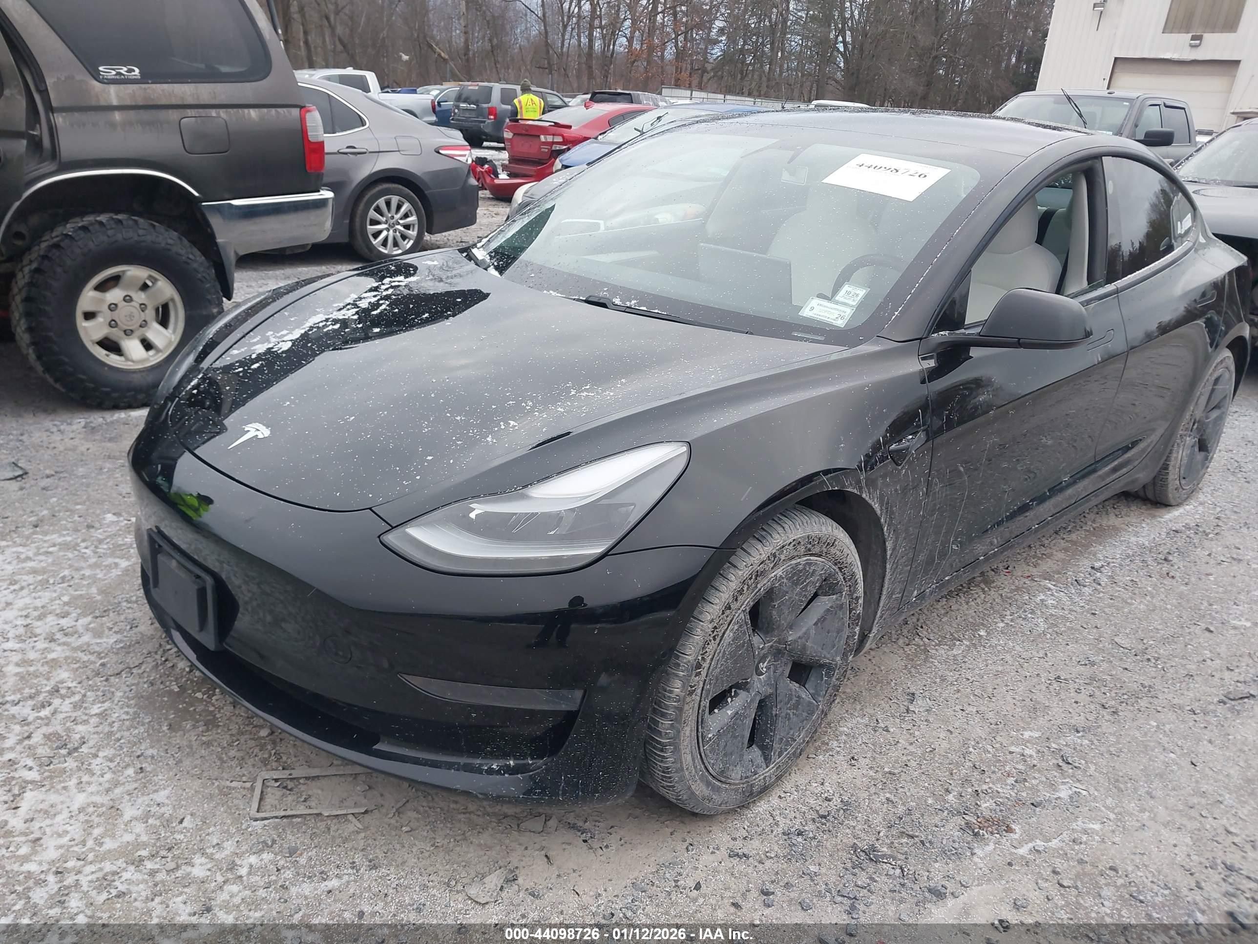 TESLA MODEL image 2