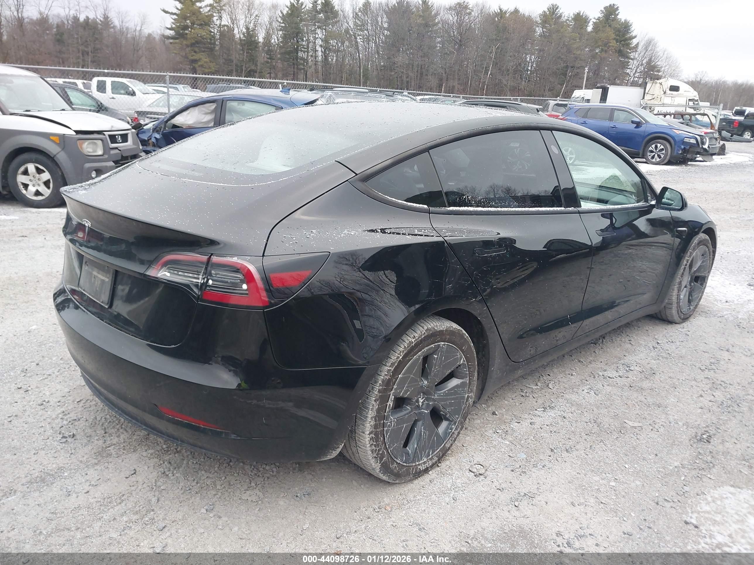 TESLA MODEL image 4