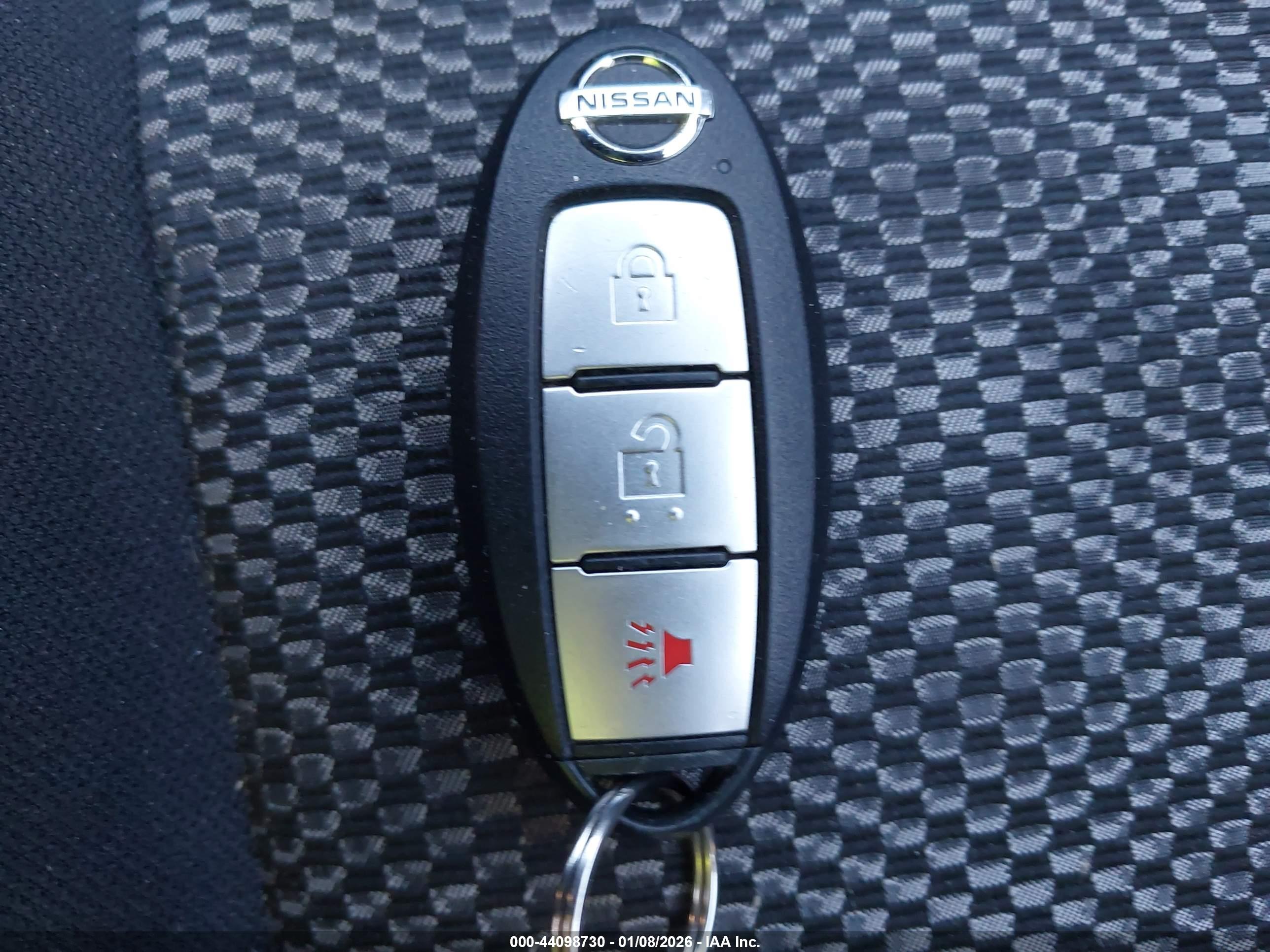 NISSAN ROGUE image 11
