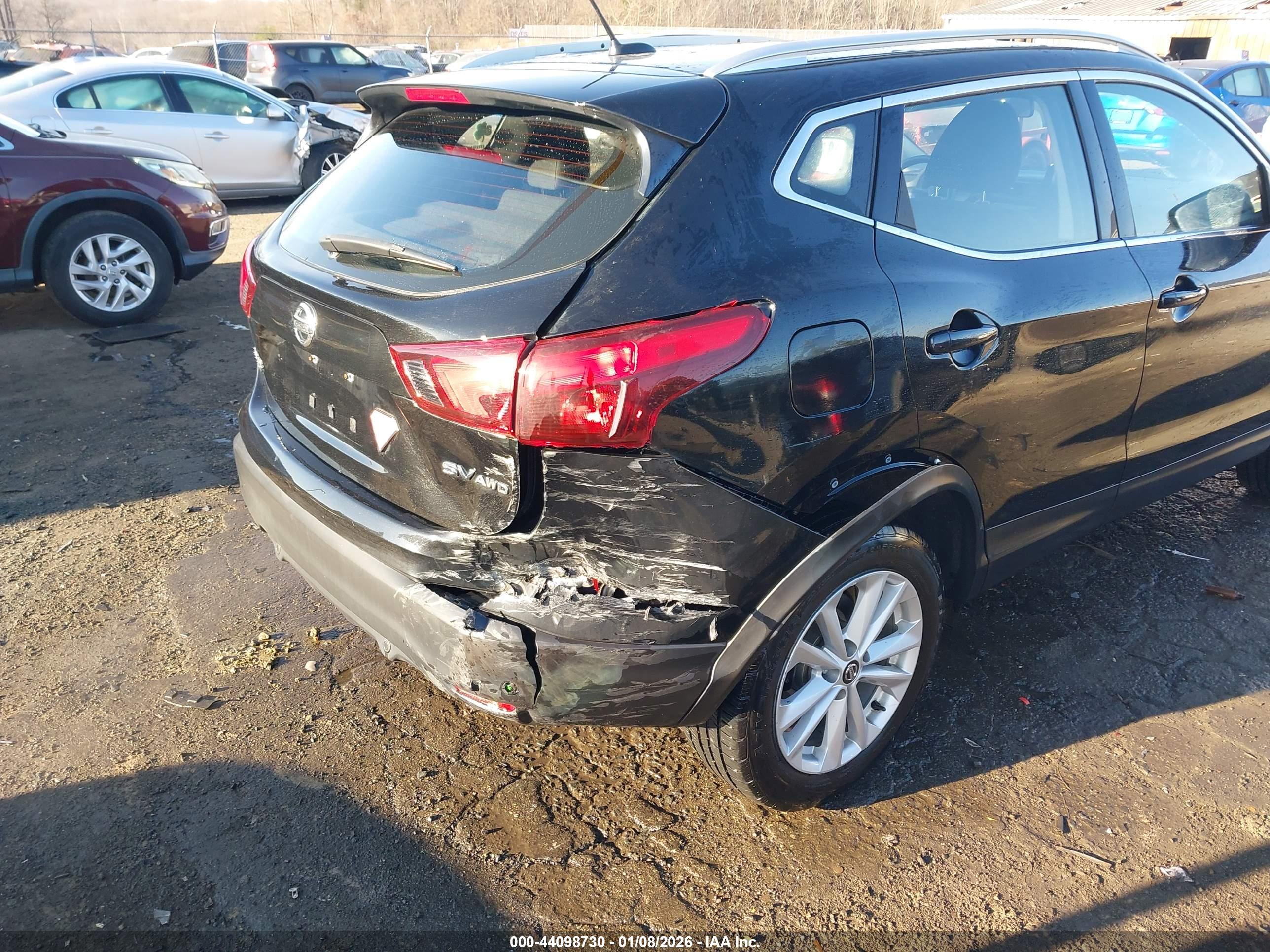 NISSAN ROGUE image 6