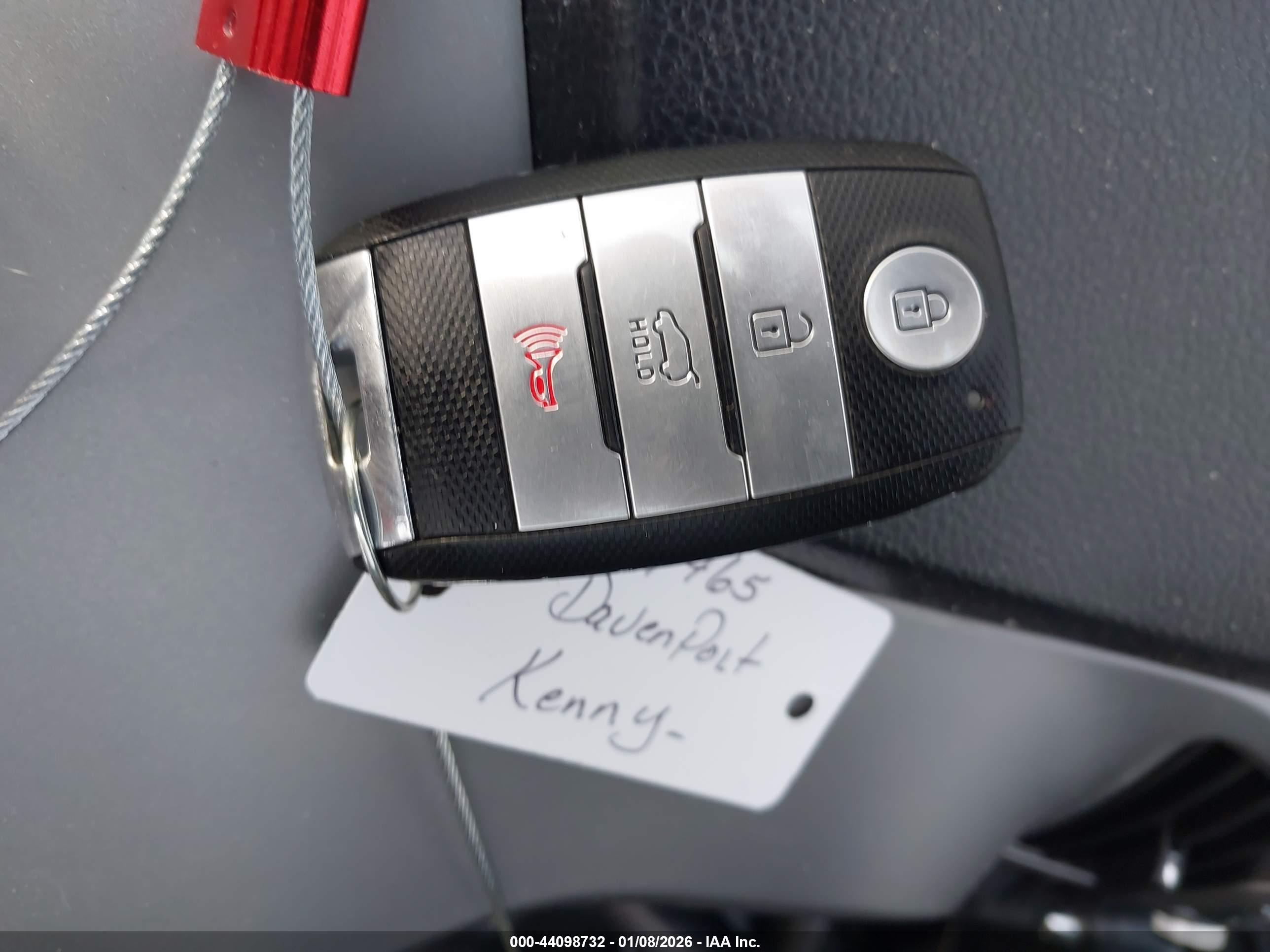 KIA SPORTAGE image 11