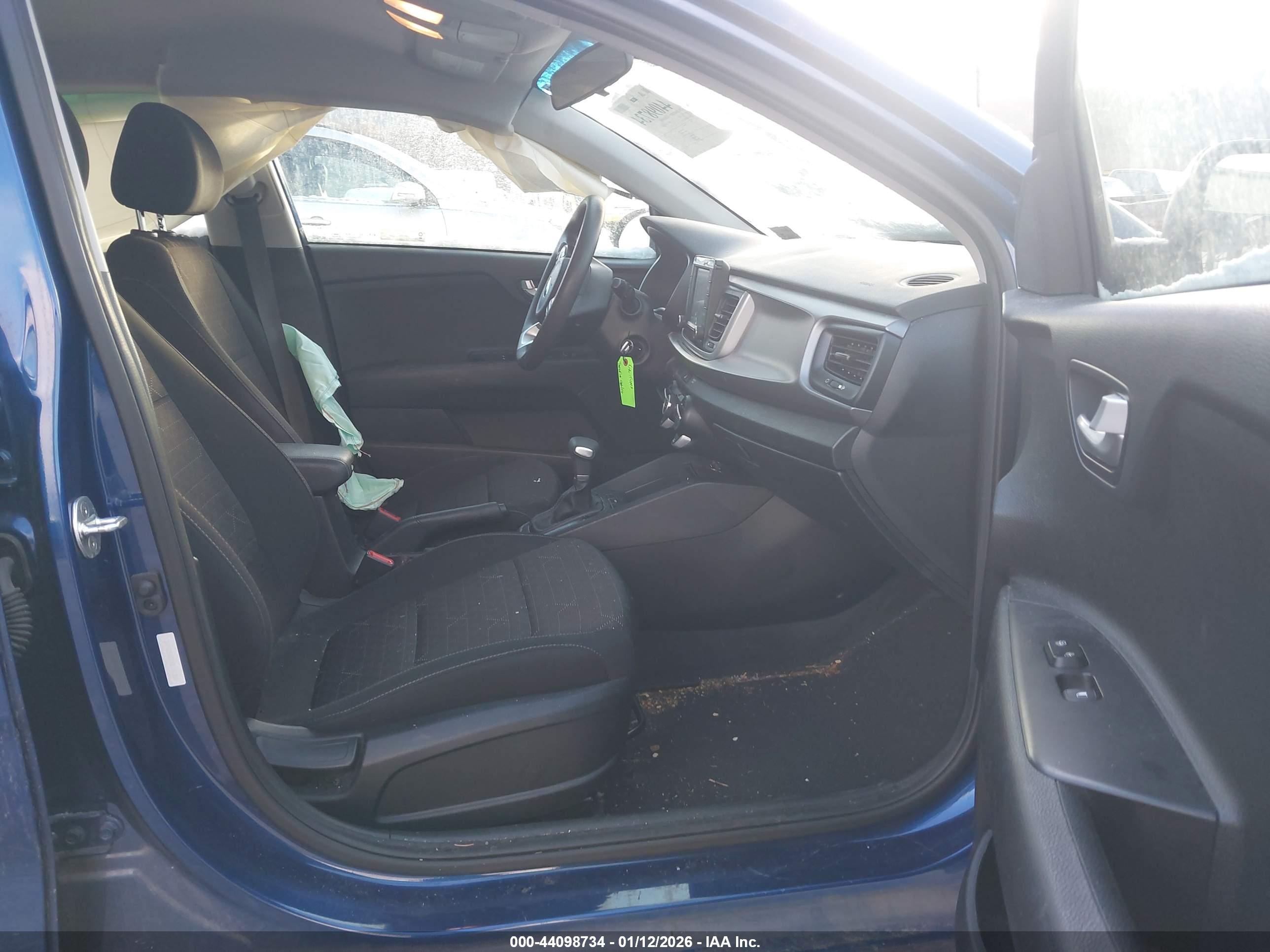 KIA RIO image 5