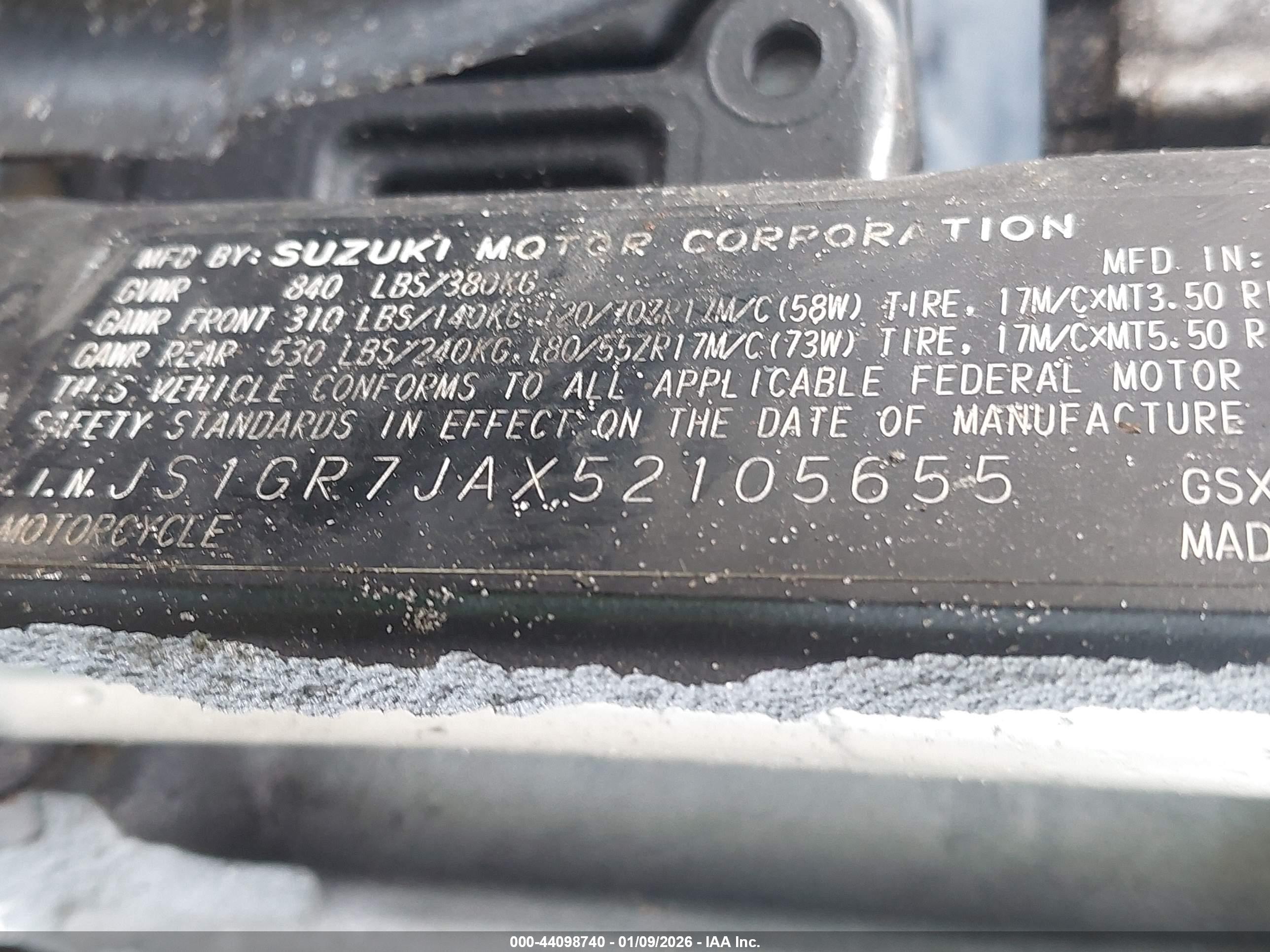 SUZUKI GSX-R750 image 10