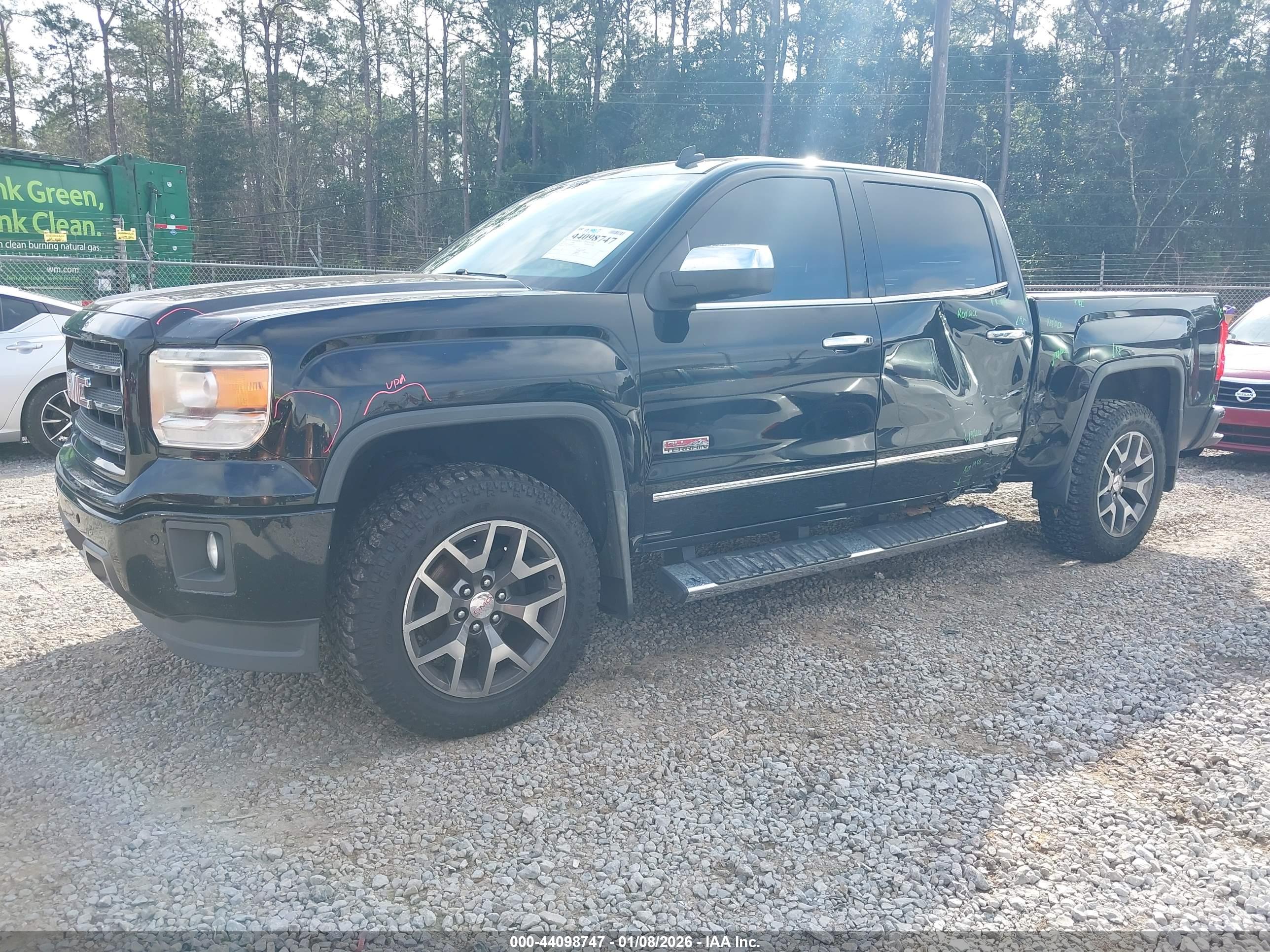 GMC SIERRA image 2