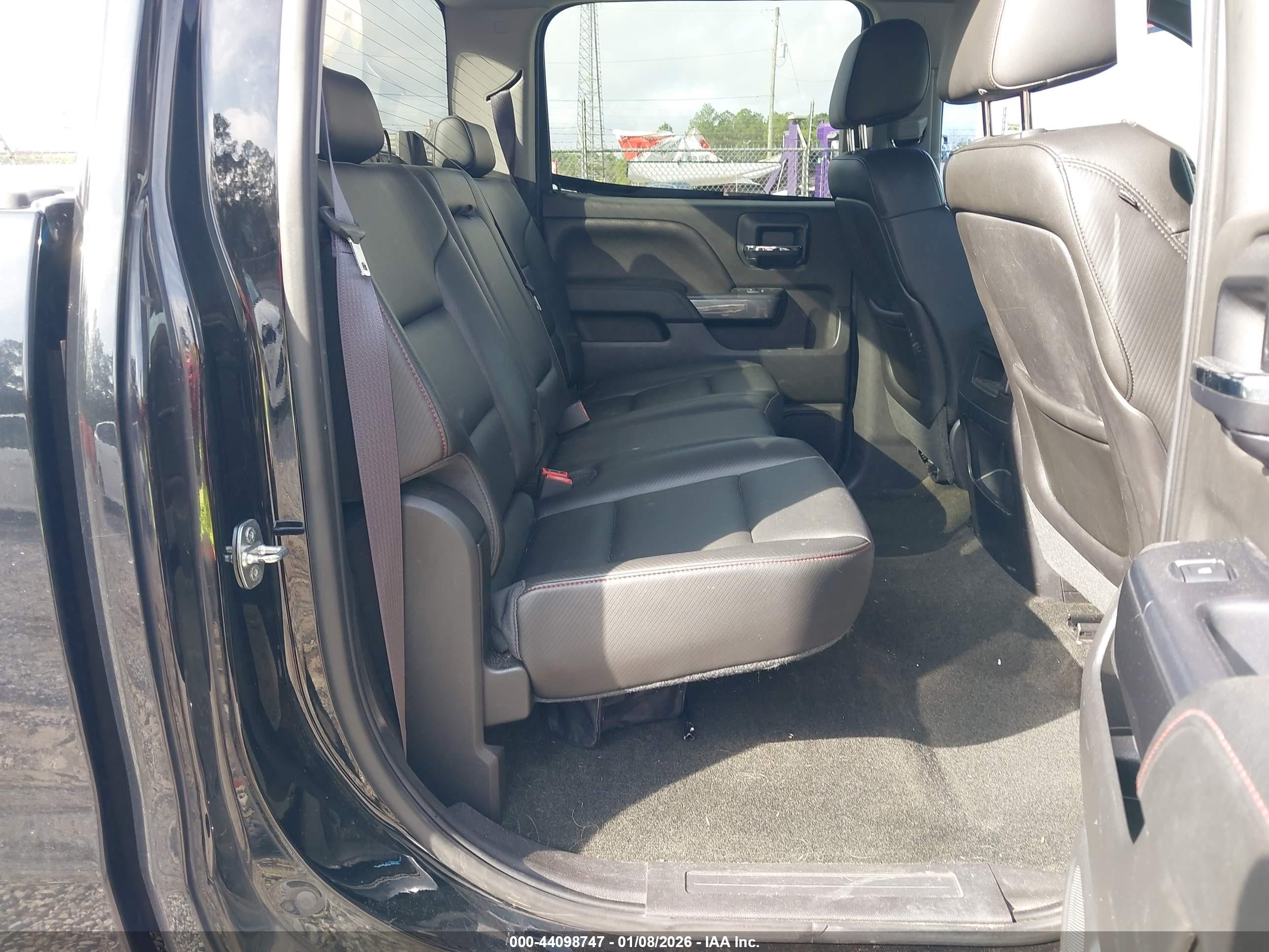 GMC SIERRA image 8