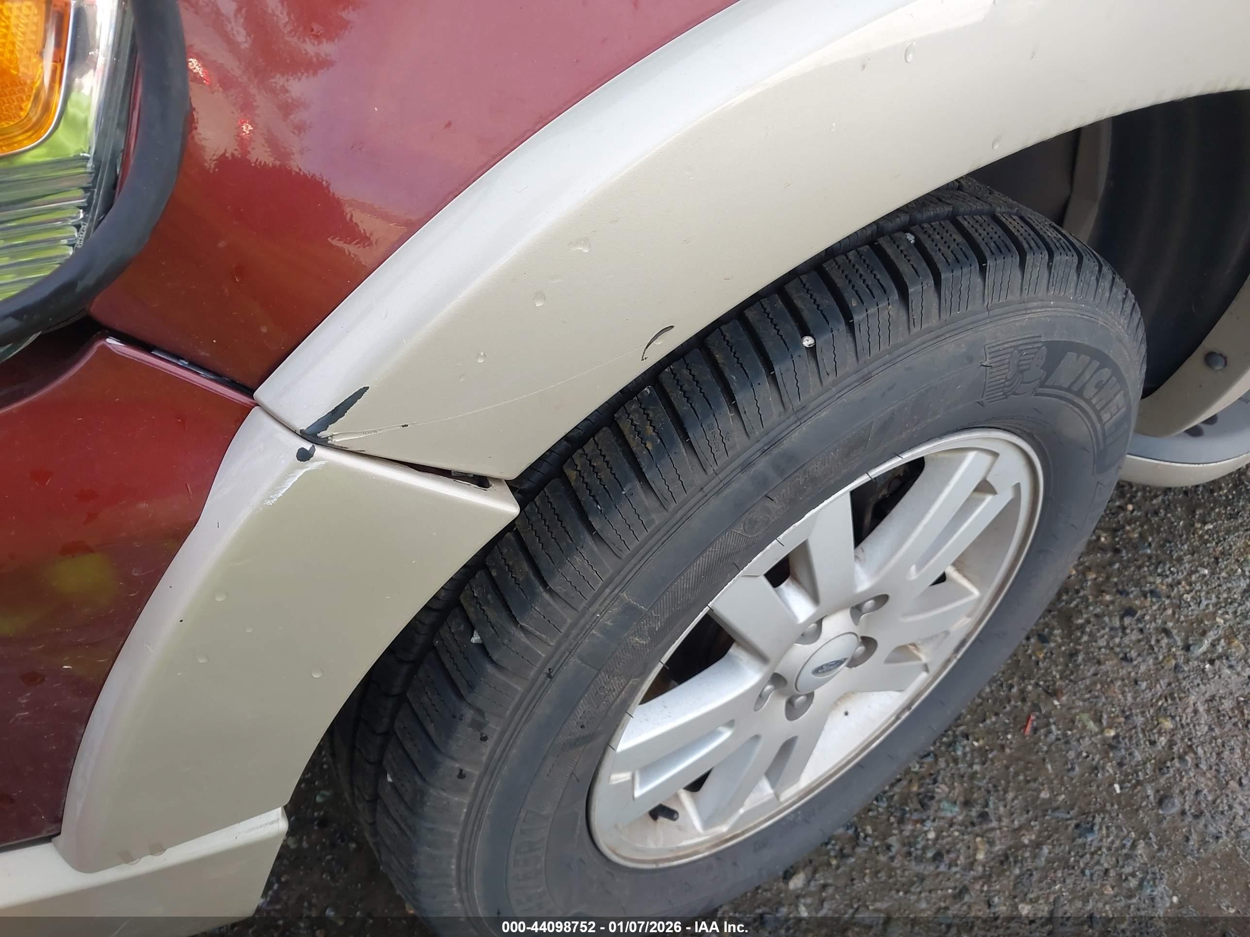 FORD EXPLORER image 6