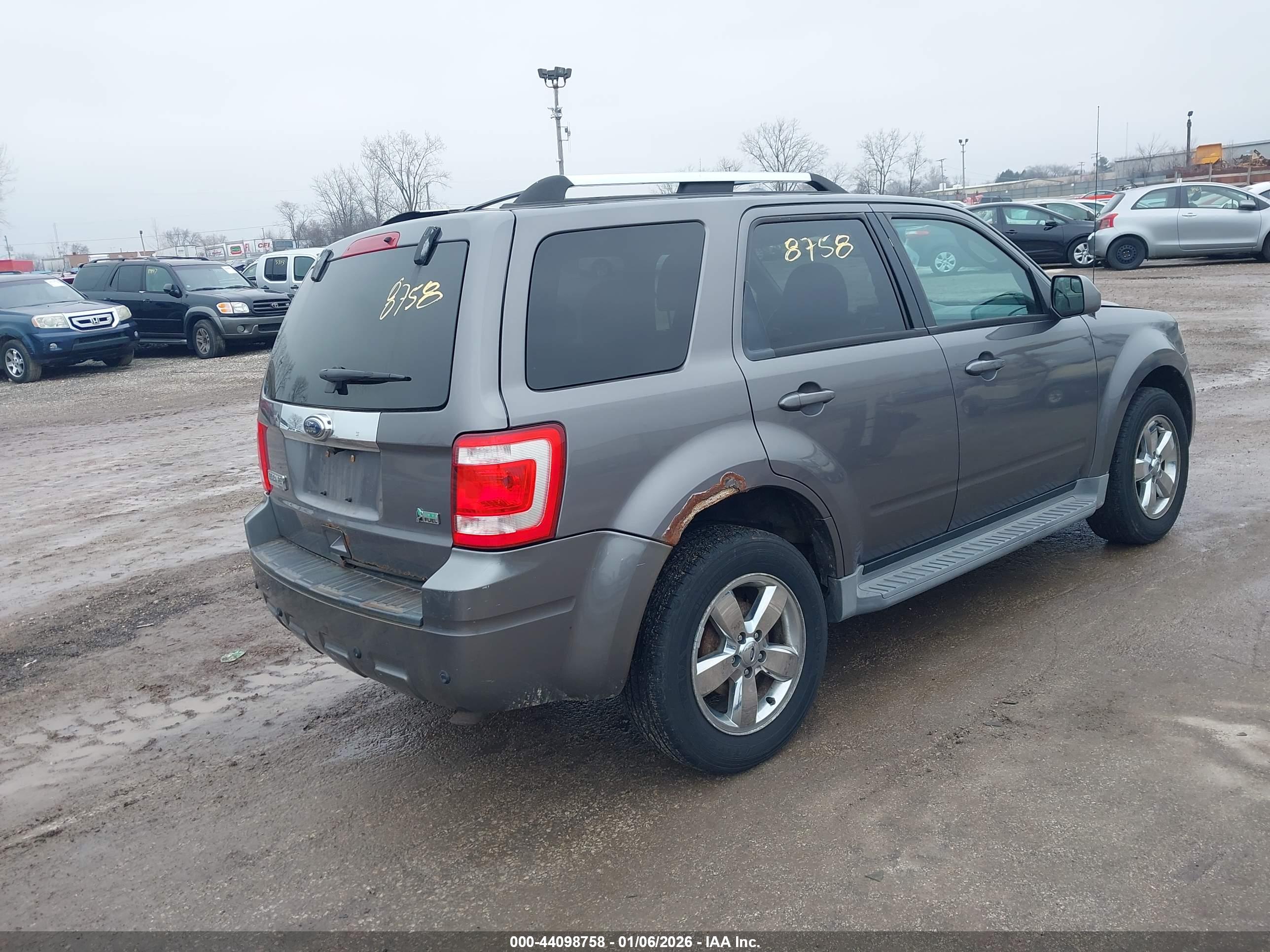 FORD ESCAPE image 4