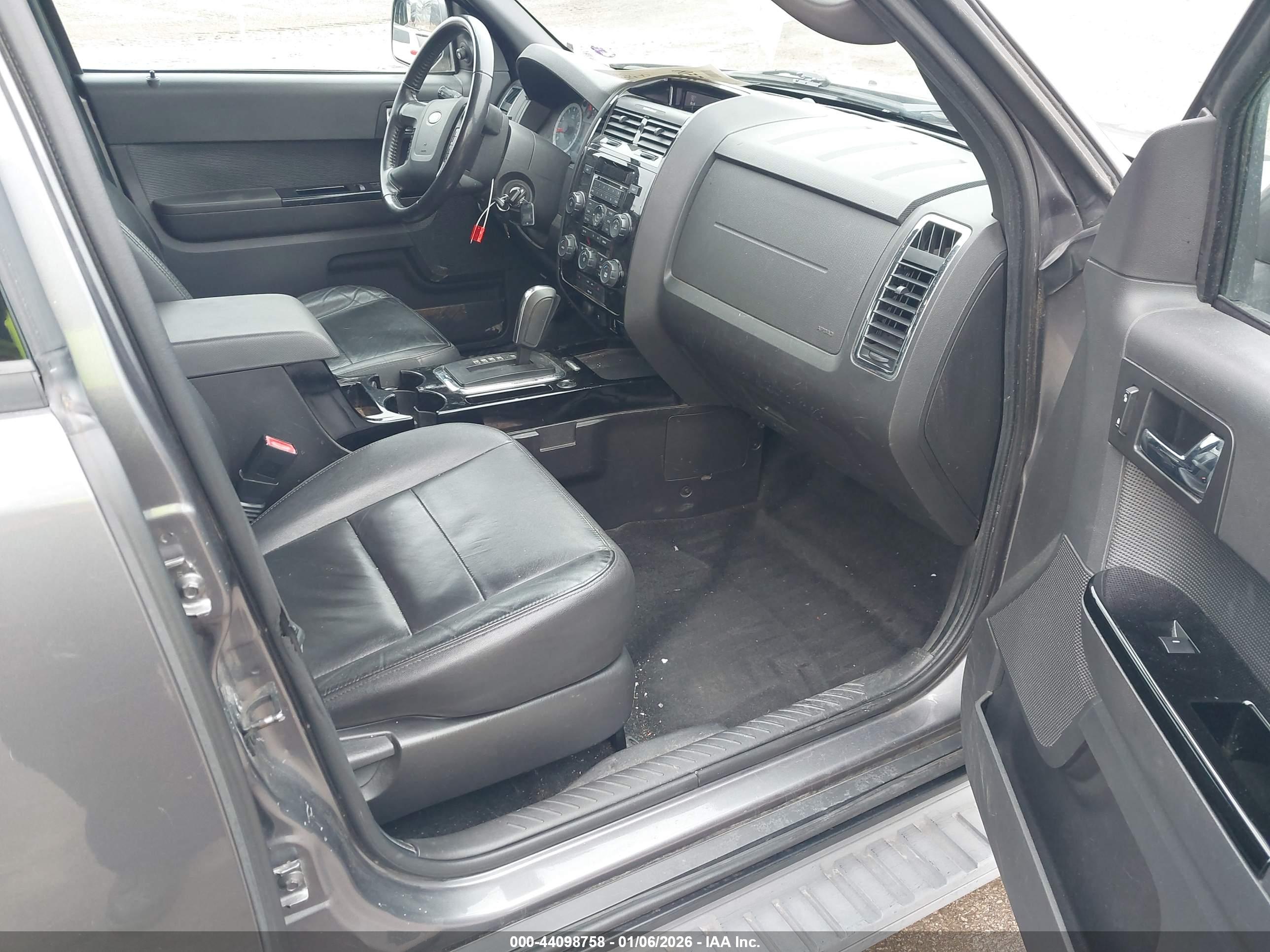 FORD ESCAPE image 5