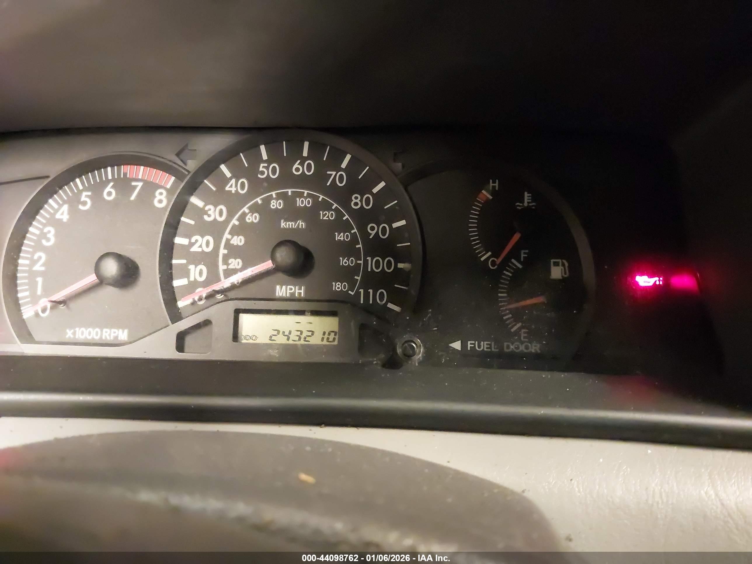 TOYOTA COROLLA image 7