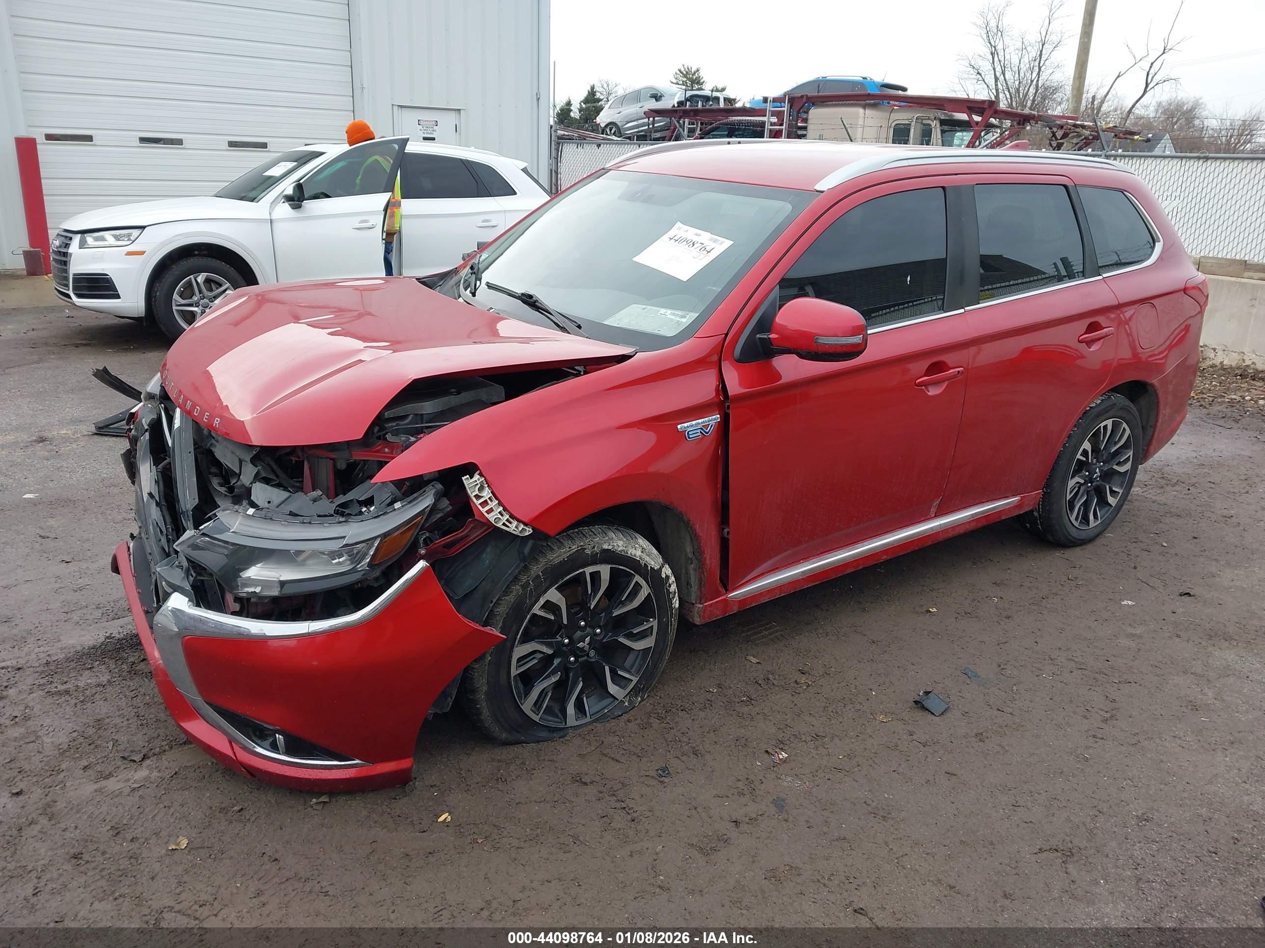 MITSUBISHI OUTLANDER image 2