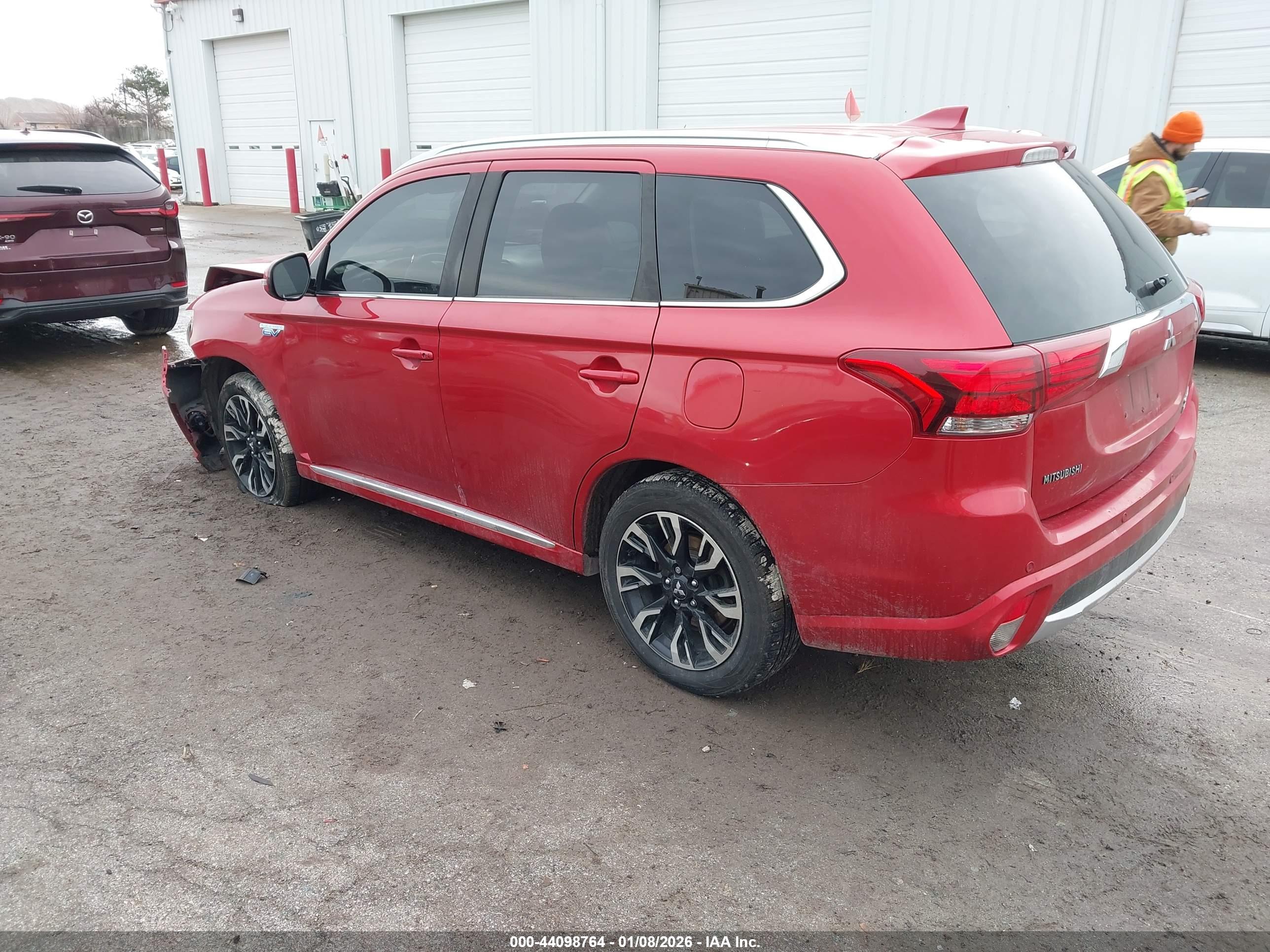 MITSUBISHI OUTLANDER image 3