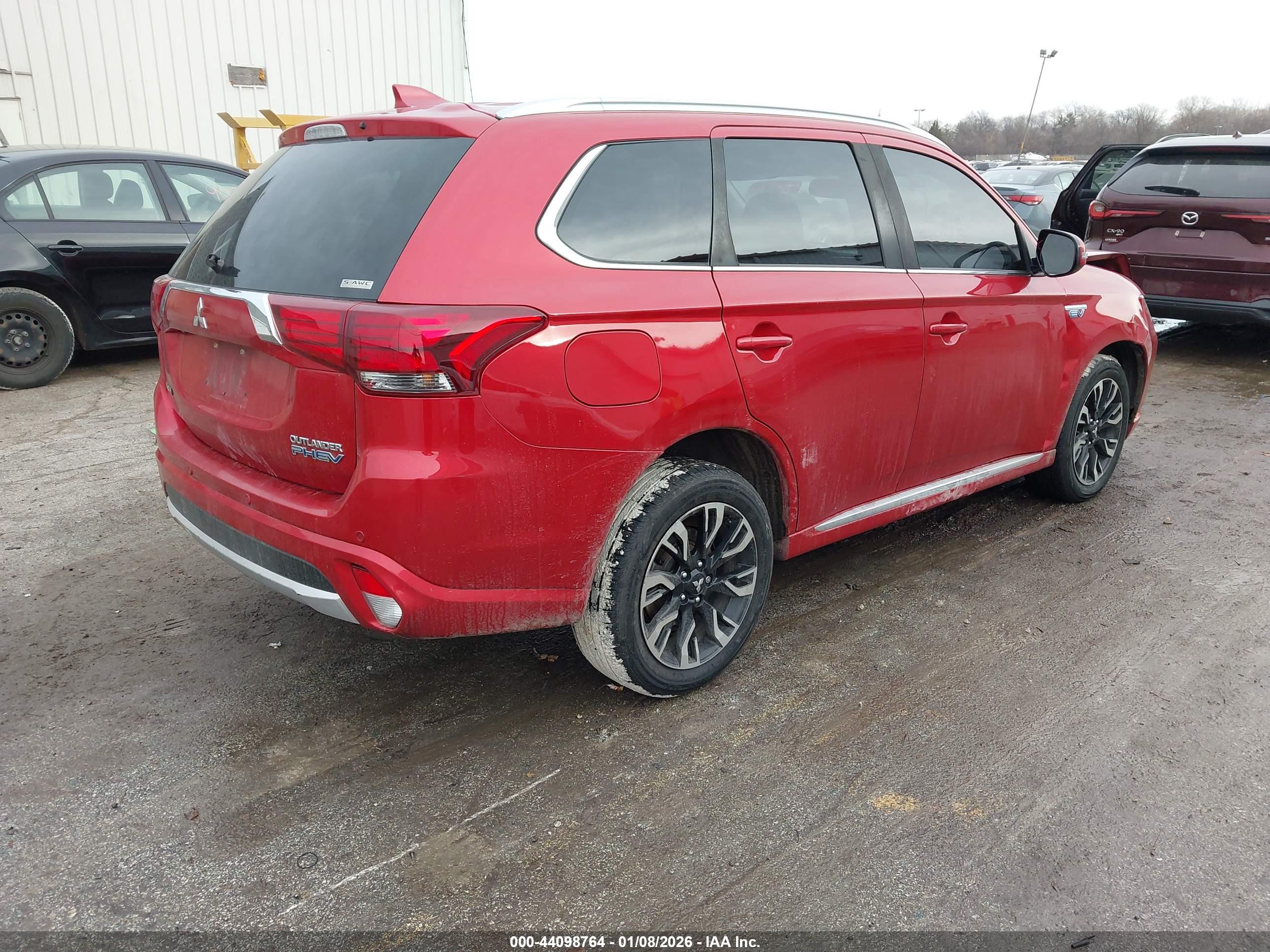 MITSUBISHI OUTLANDER image 4