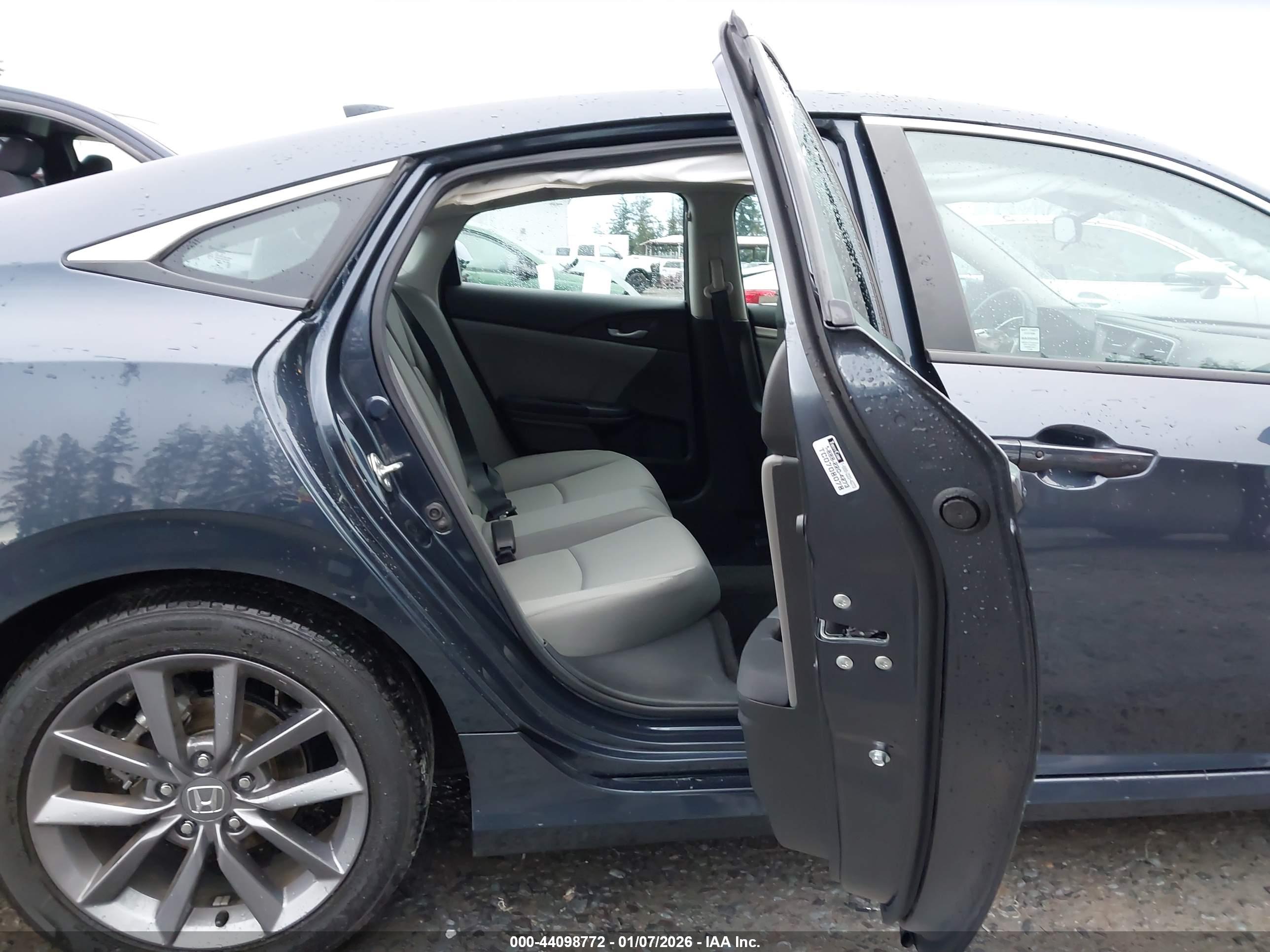 HONDA CIVIC image 8