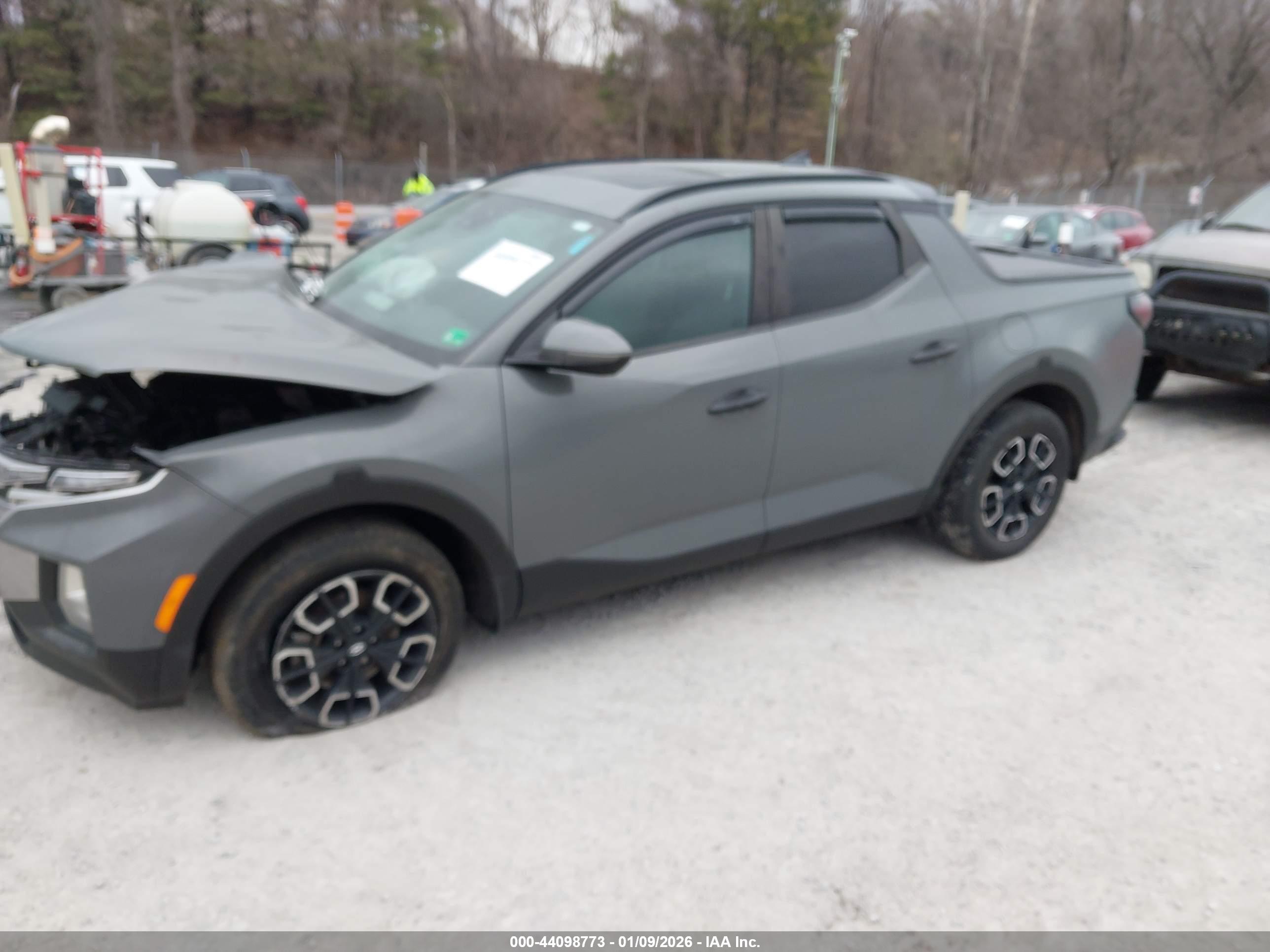 HYUNDAI SANTA image 2