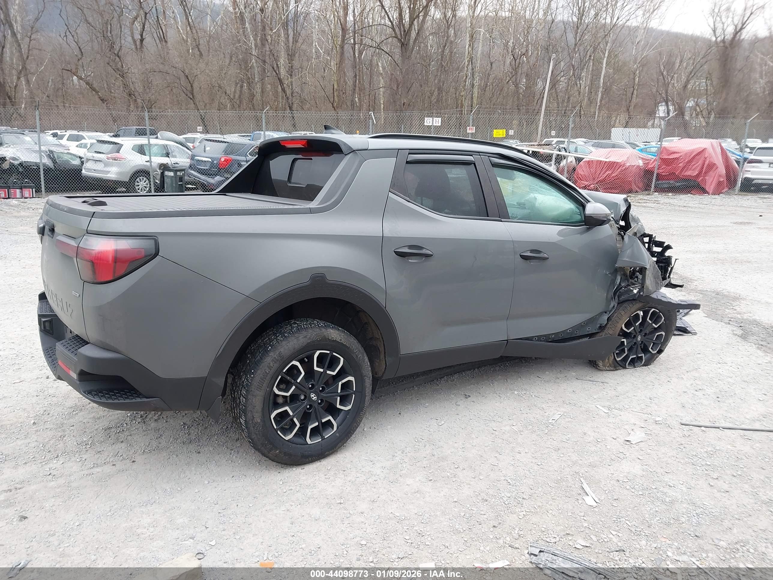 HYUNDAI SANTA image 4