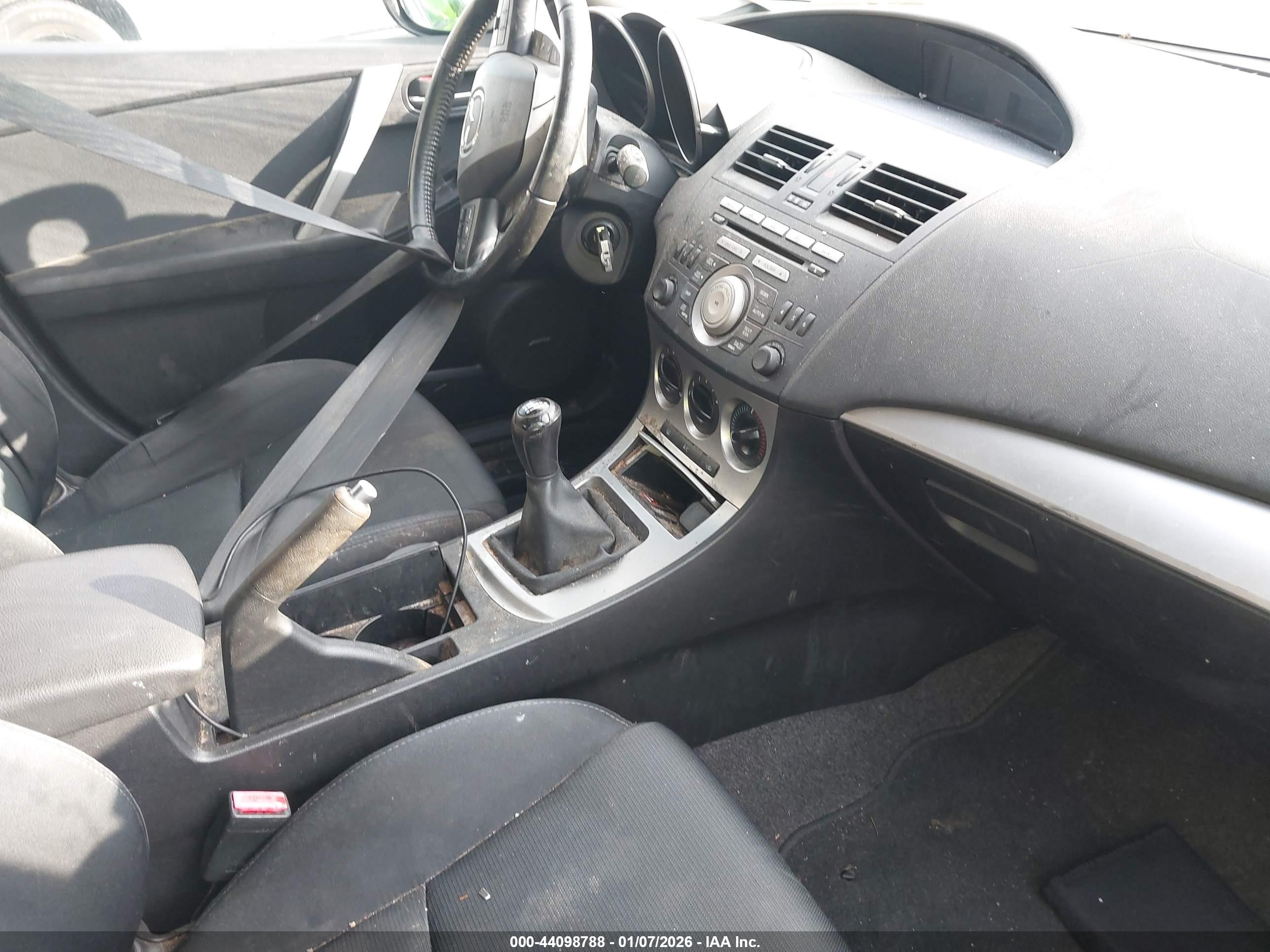 MAZDA MAZDA3 image 5