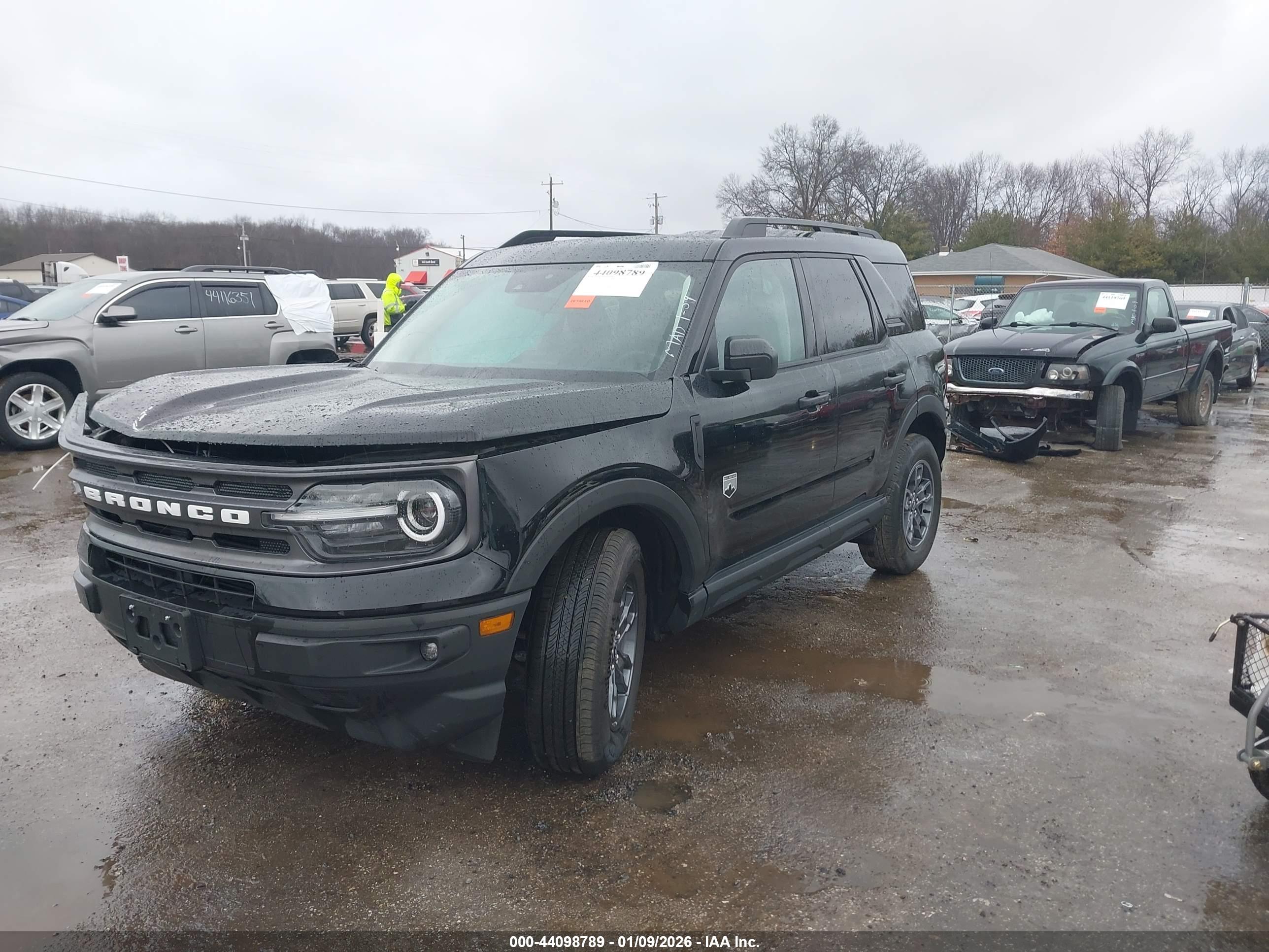 FORD BRONCO image 2