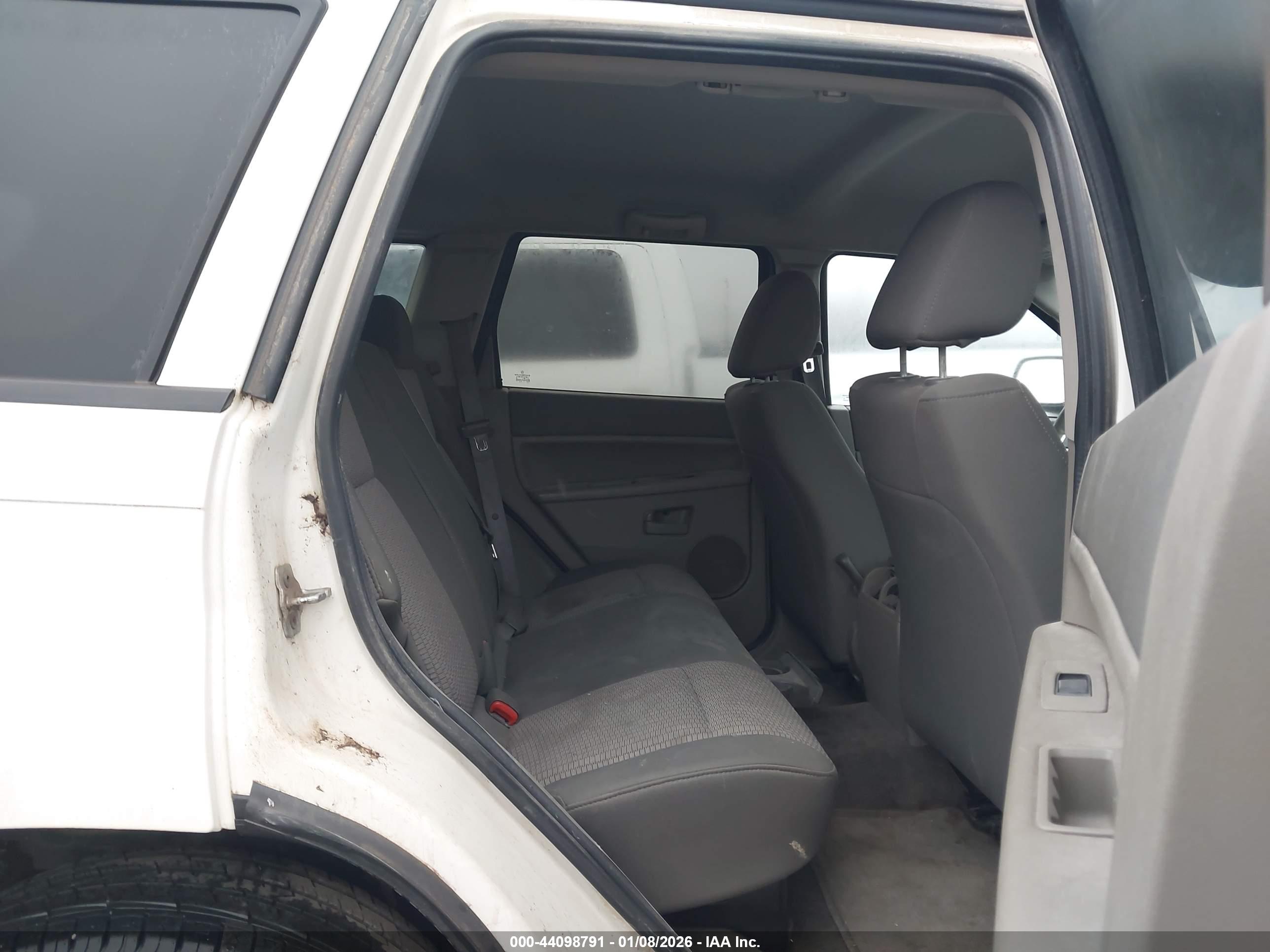 JEEP GRAND image 8