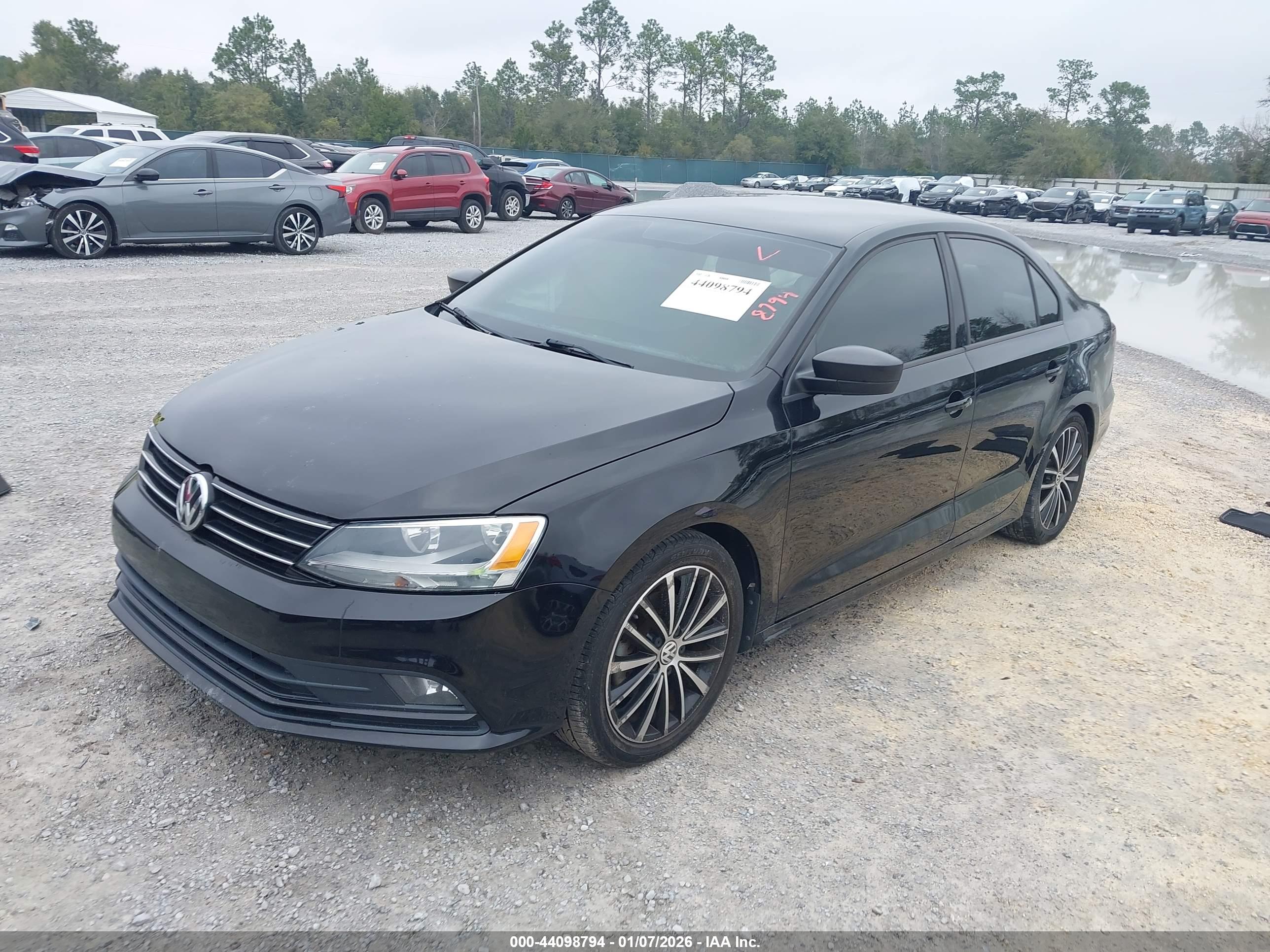 VOLKSWAGEN JETTA image 2