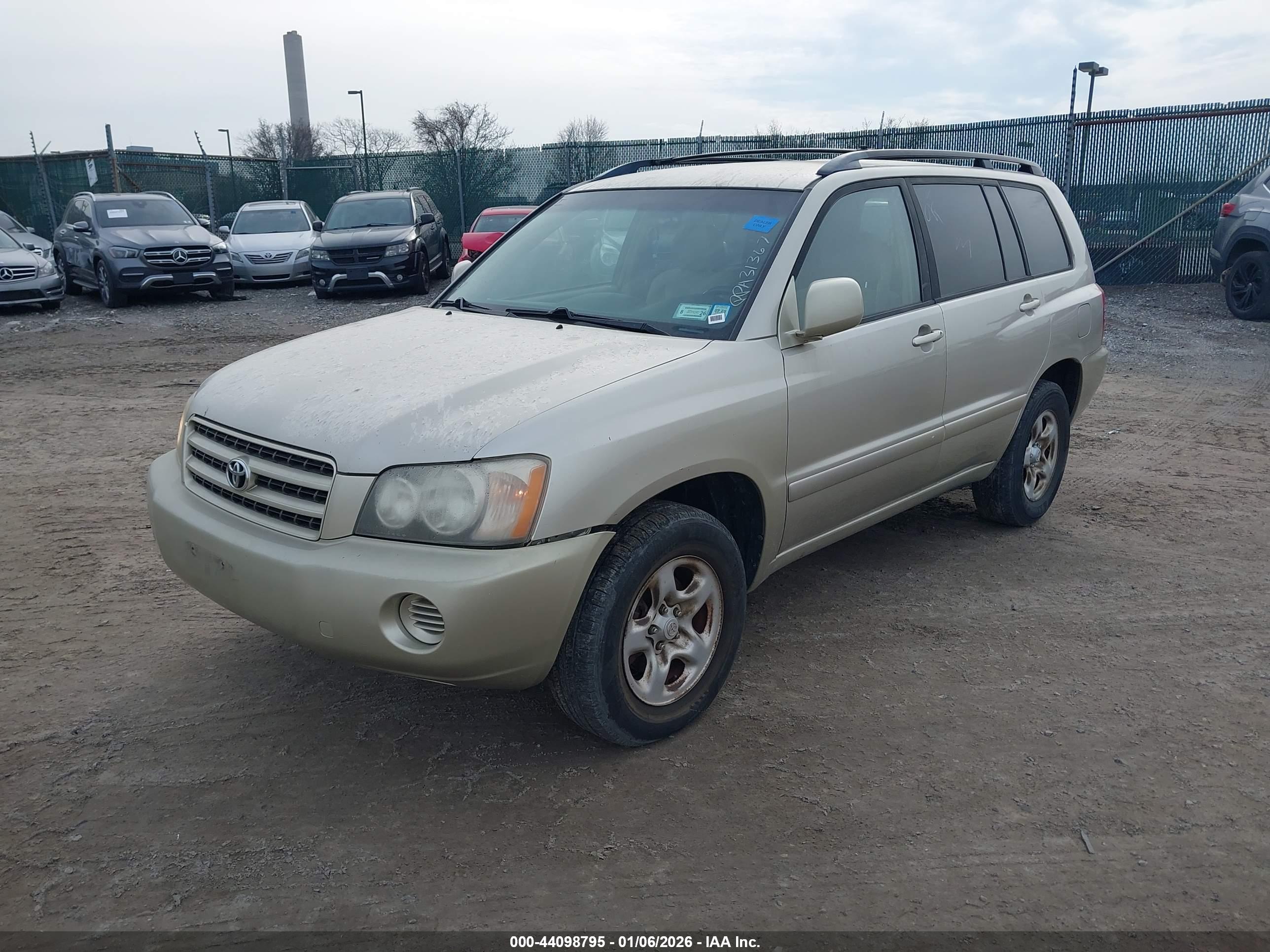 TOYOTA HIGHLANDER image 2