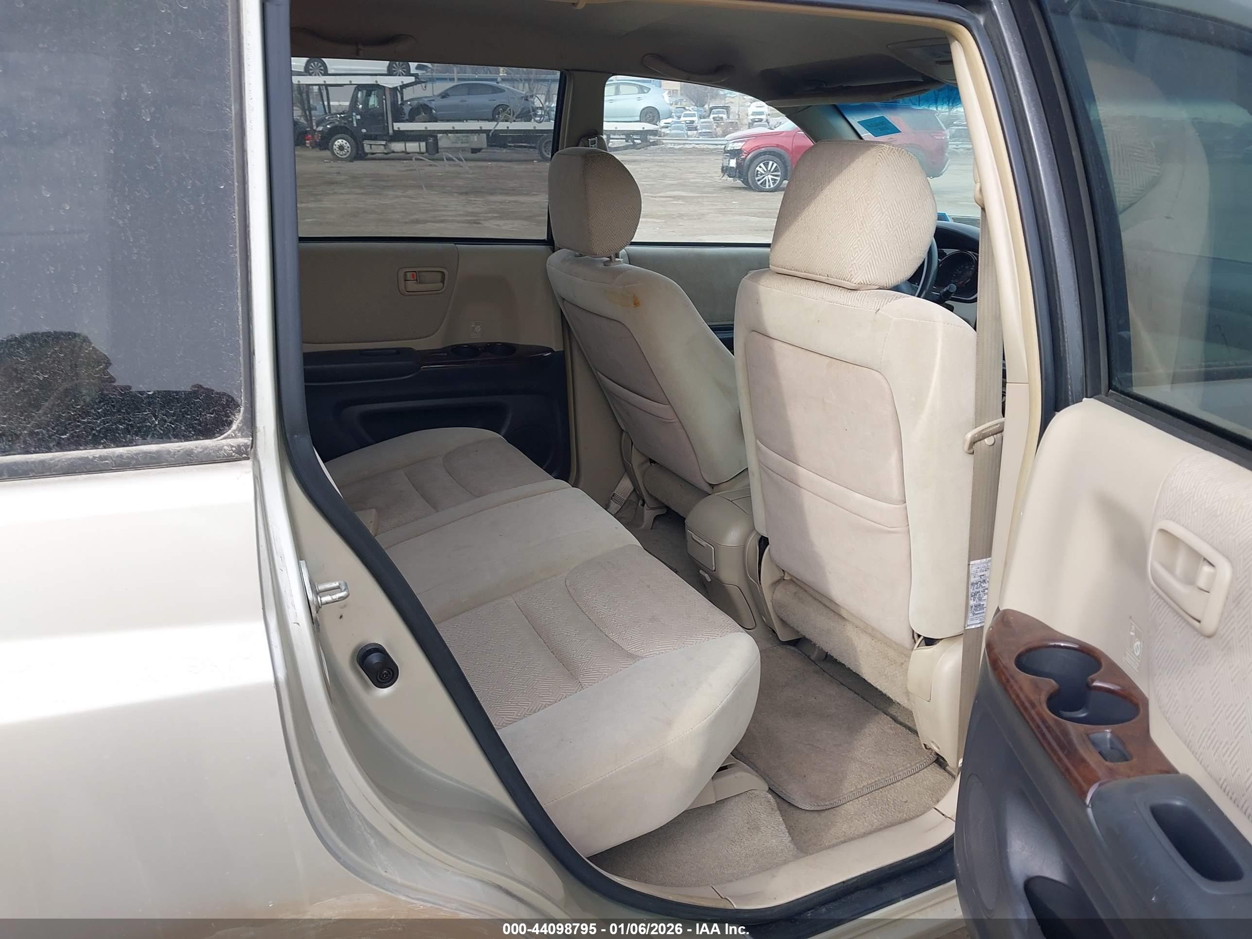 TOYOTA HIGHLANDER image 8