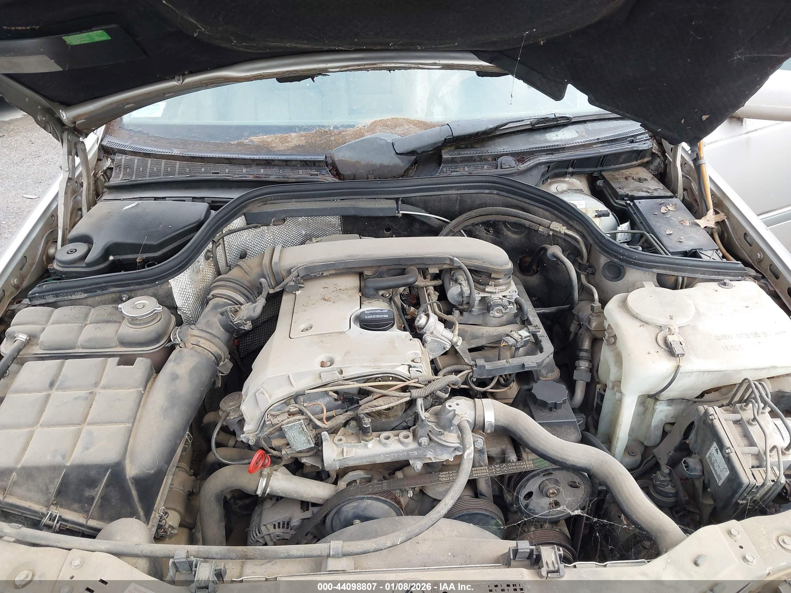 MERCEDES-BENZ C image 10
