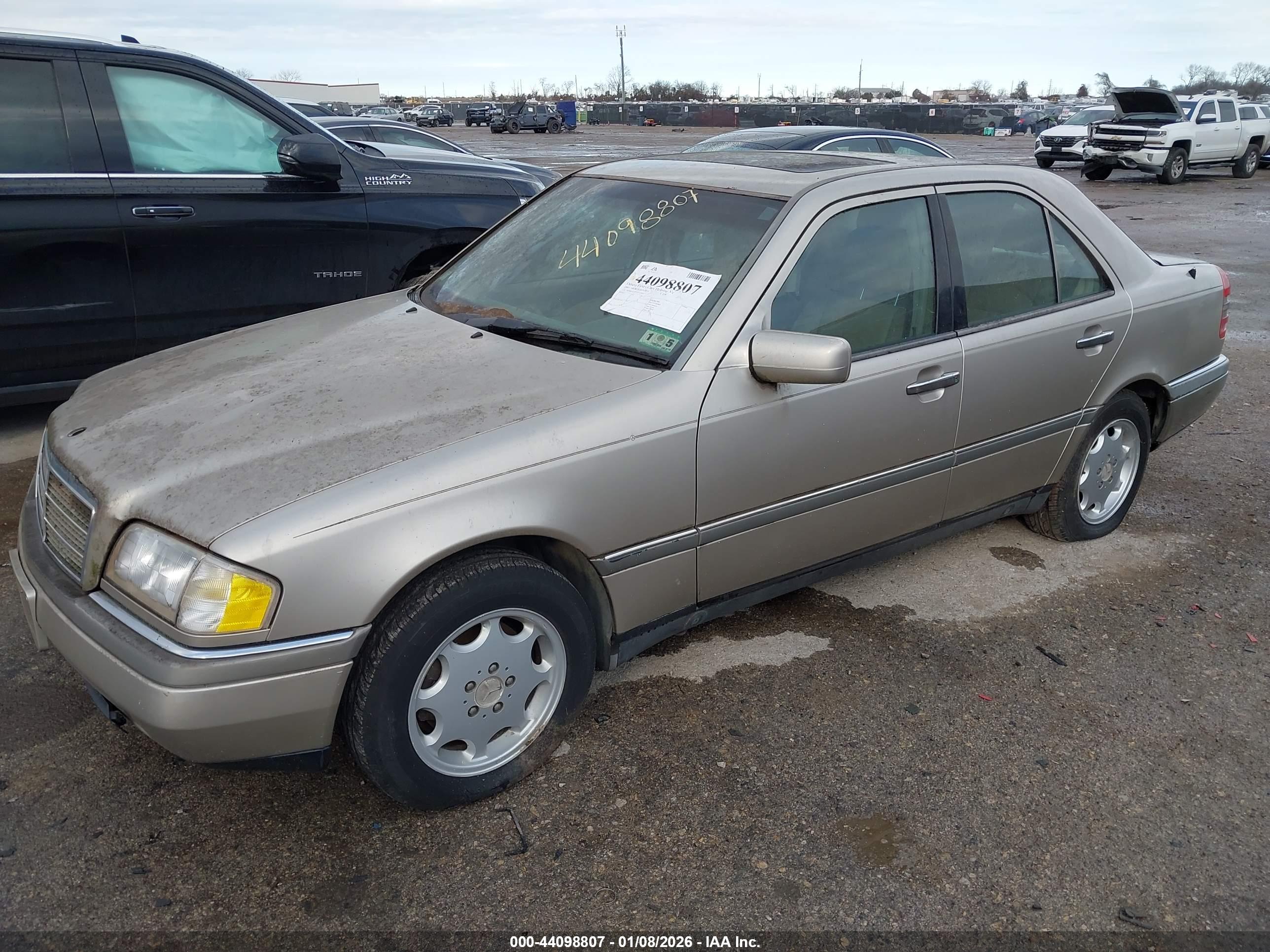 MERCEDES-BENZ C image 2