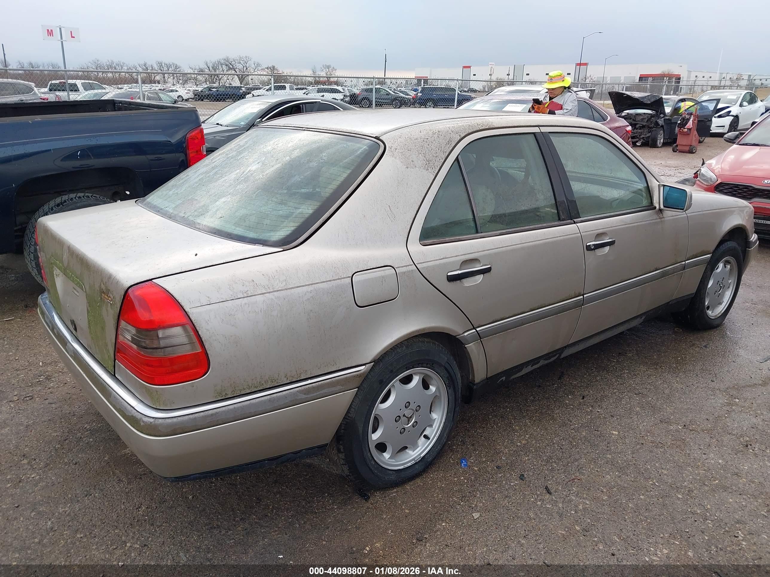 MERCEDES-BENZ C image 4