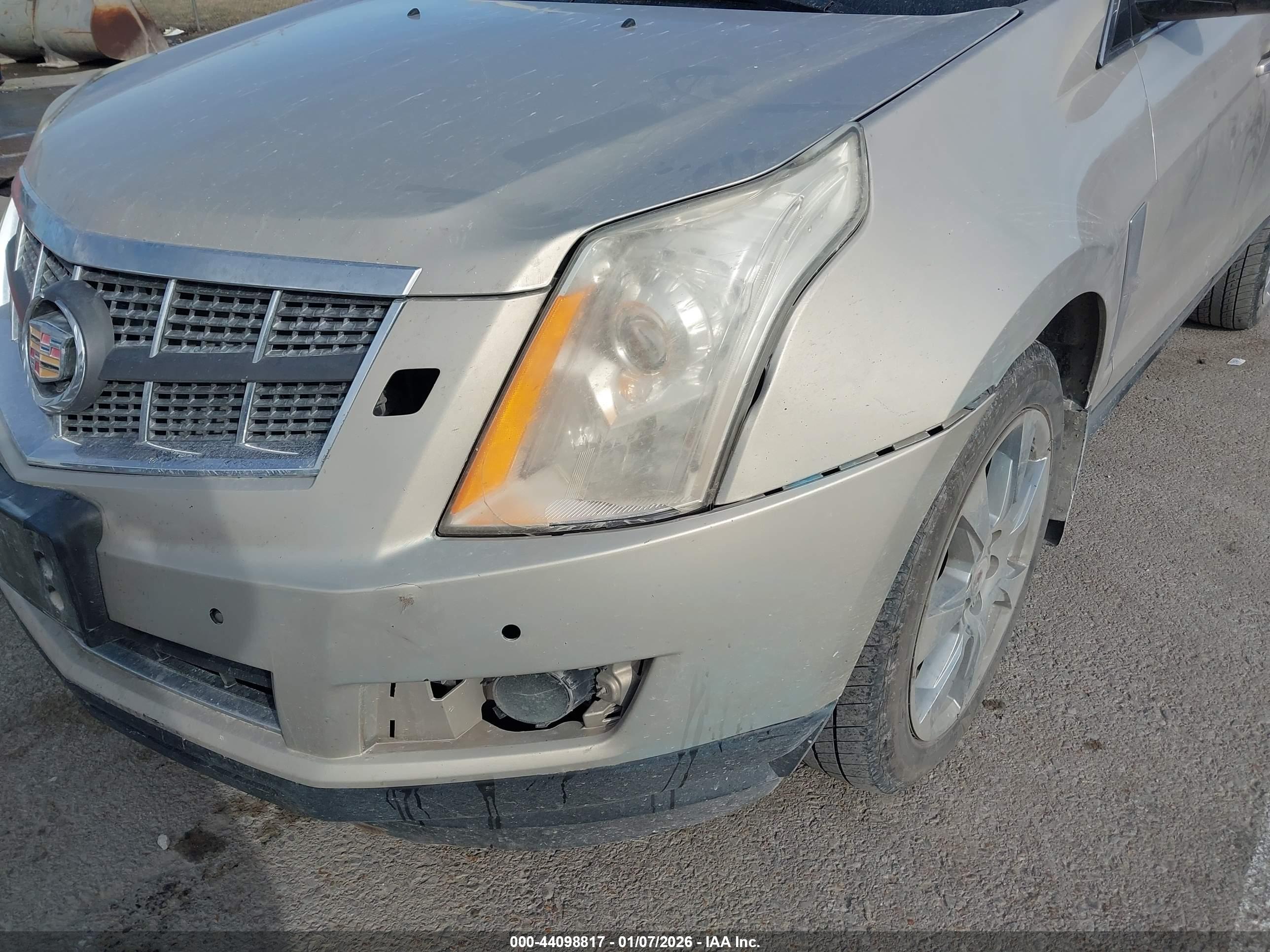 CADILLAC SRX image 6
