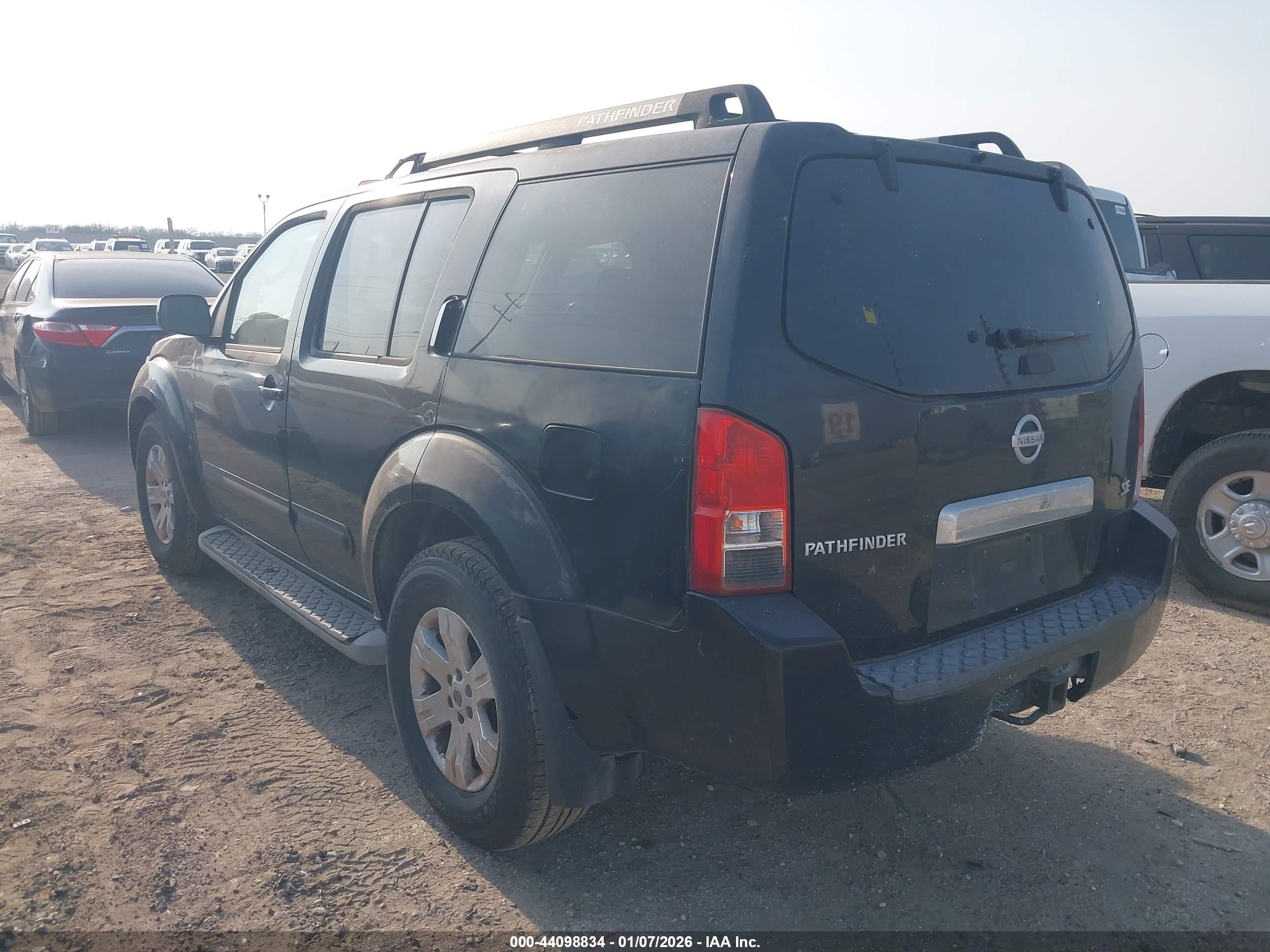 NISSAN PATHFINDER image 3